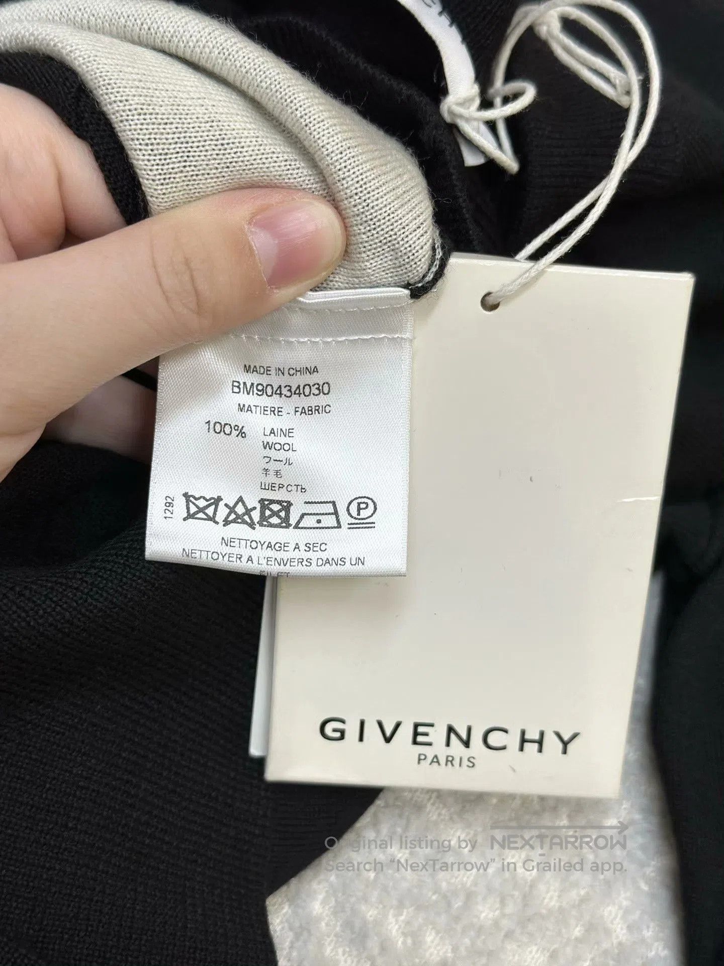 Givenchy Givenchy Black Casual Round Neck Wool Sweater. Size M / US 6-8 / IT 42-44 - 5 Thumbnail