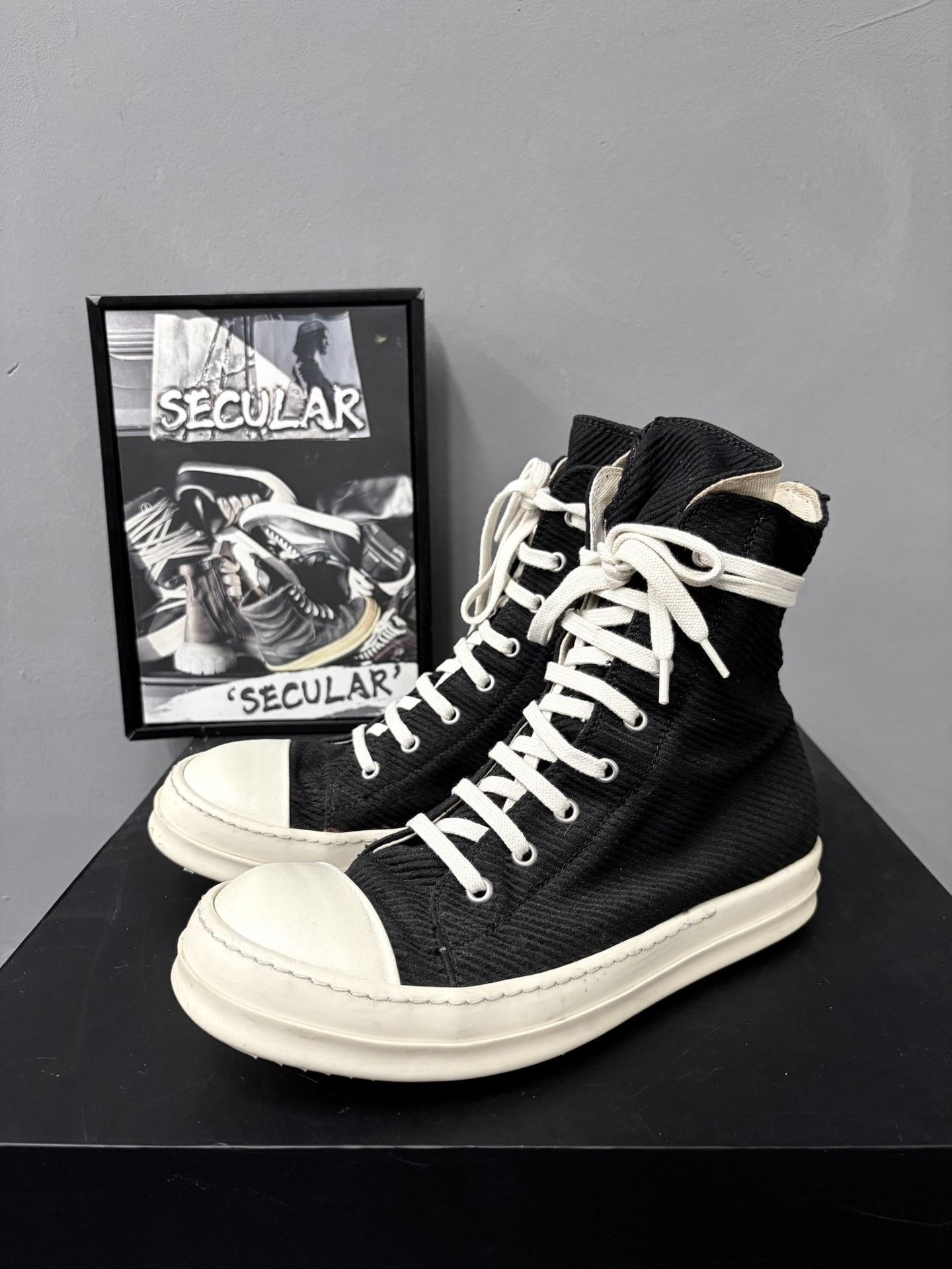 Rick Owens Drkshdw Rick Owens Drkshdw High-Top Canvas Shoes Size US 6.5 / EU 39-40 - 1 Thumbnail