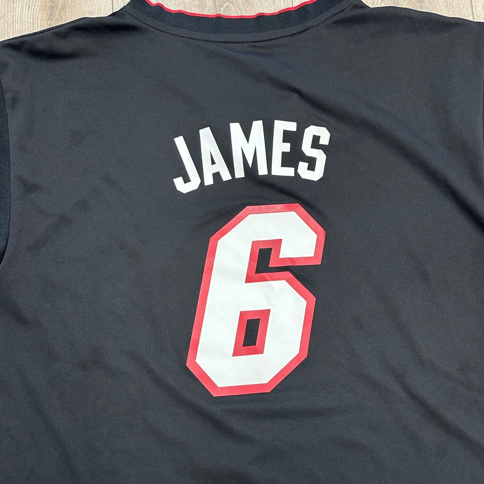 Adidas Adidas LeBron James Miami Heat jersey size XXL 2XL B17 Size US XXL / EU 58 / 5 - 2 Thumbnail