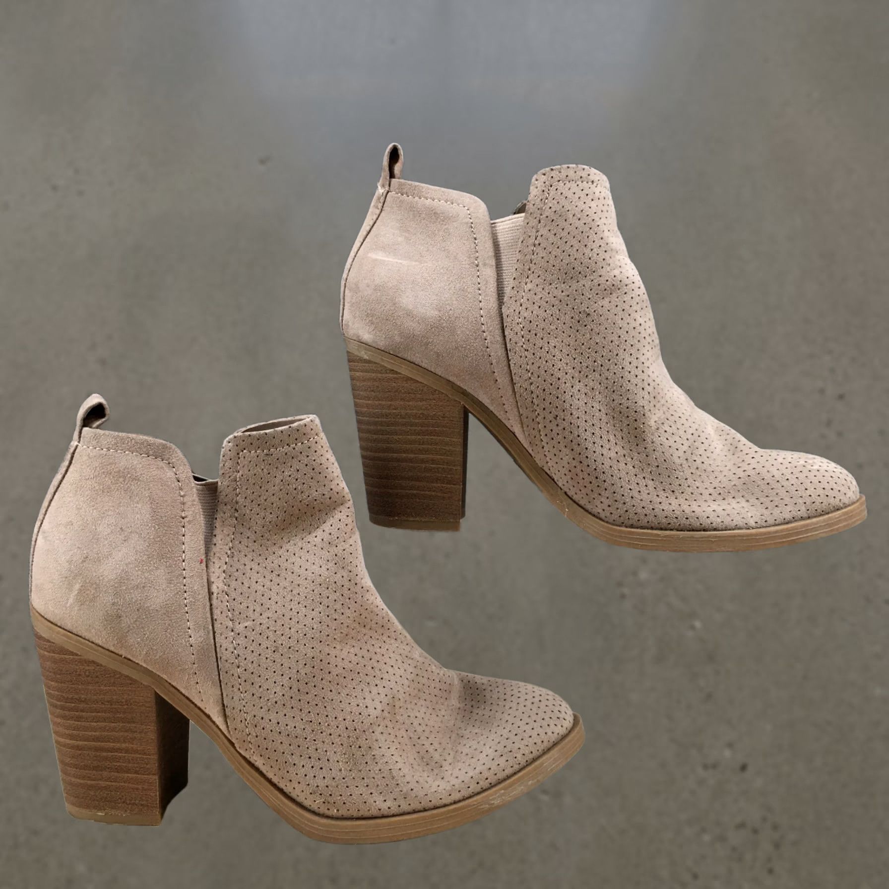 Vintage Universal Thread Avalyn Bootie Womens 7.5 Brown Slip On Perforated Ankle Bootie Brown Boots Womens 7.5 Casual Fall Spring Winter Block Heel Size US 8 / IT 38 - 1 Thumbnail