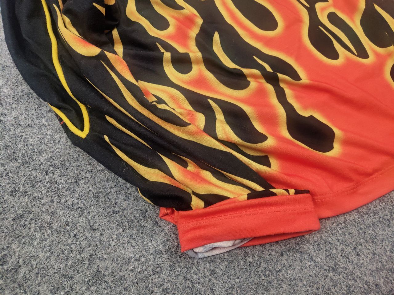 Jaded London Jaded London Fire Logo dragon Long sleeve Oversized Y2K Size S / US 4 / IT 40 - 7 Thumbnail