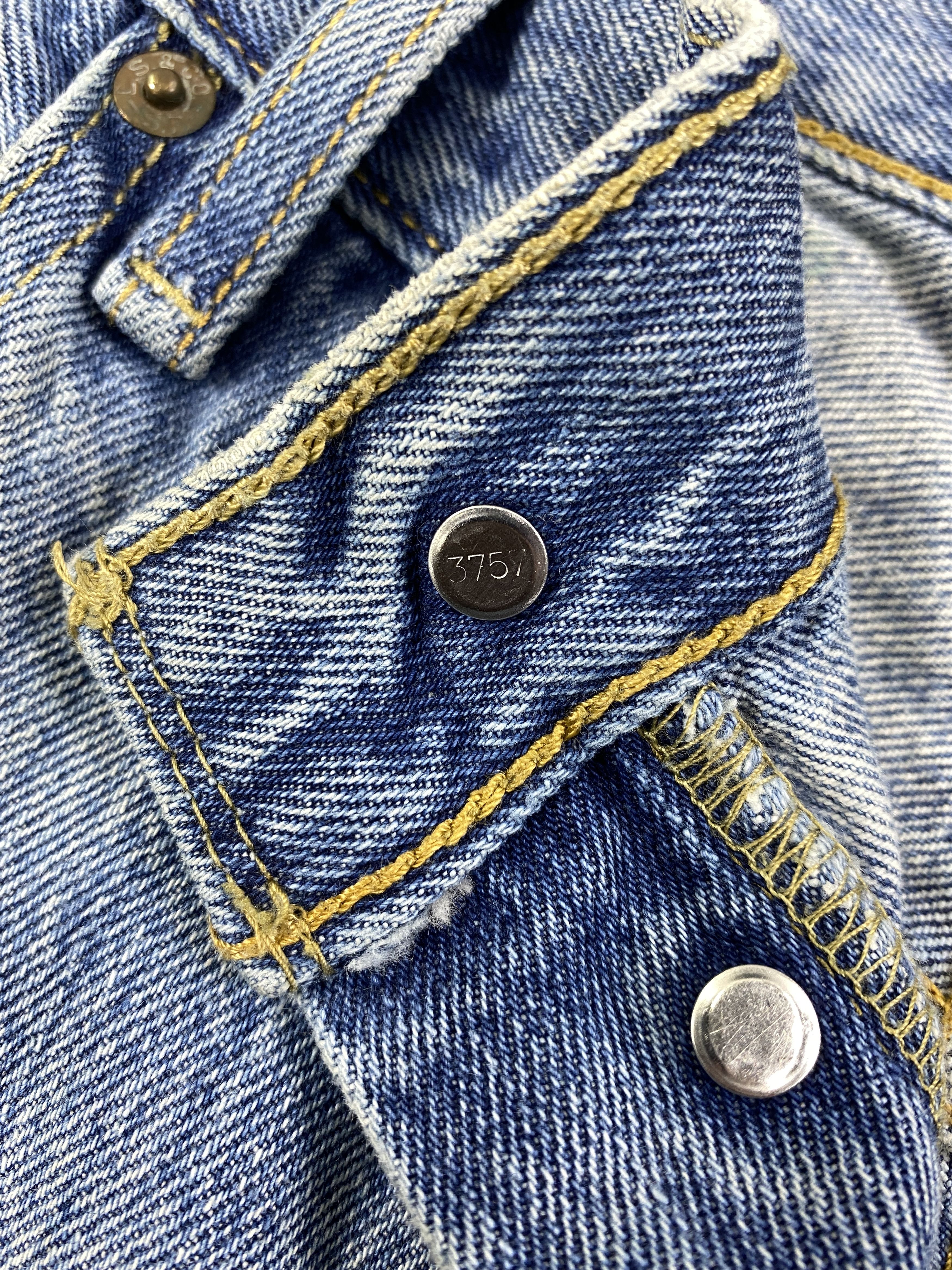 Japanese Brand Light Blue Wash Vintage Levi's 501 34x31.5 Denim -JN1646 Size US 34 / EU 50 - 7 Thumbnail