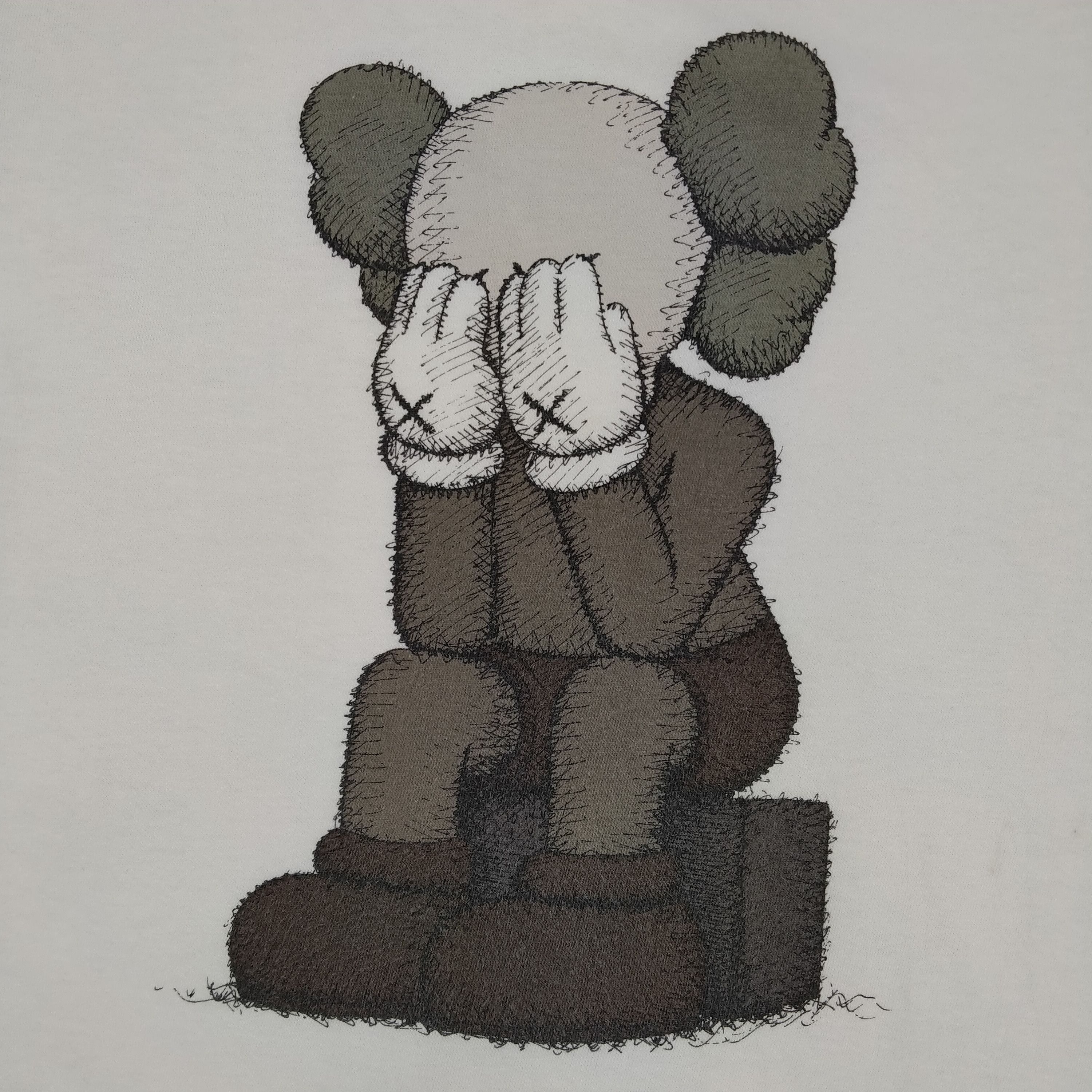 Kaws Kaws Japanese Brand Medium Tshirt - G045 Size US M / EU 48-50 / 2 - 3 Thumbnail