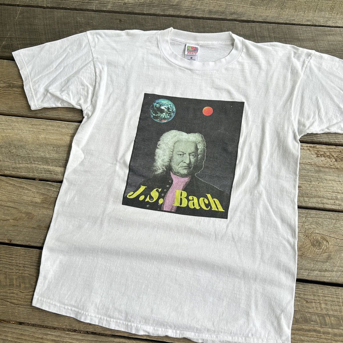 Vintage Vintage 90s J.S. Bach Portrait Trippy Space Art T Shirt Size US L / EU 52-54 / 3 - 1 Thumbnail