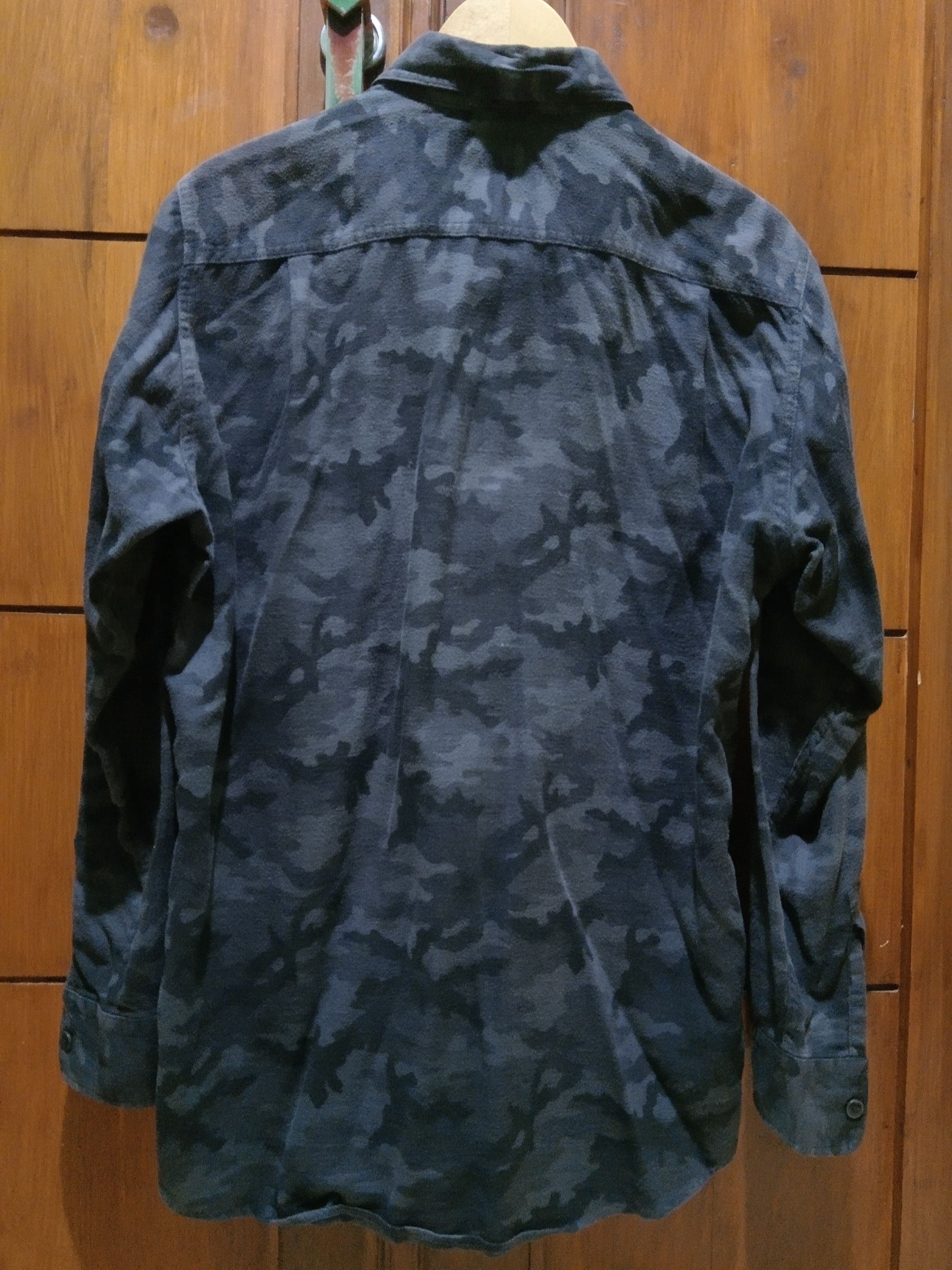 Uniqlo × Vintage UNIQLO camo shirt Size US L / EU 52-54 / 3 - 2 Thumbnail
