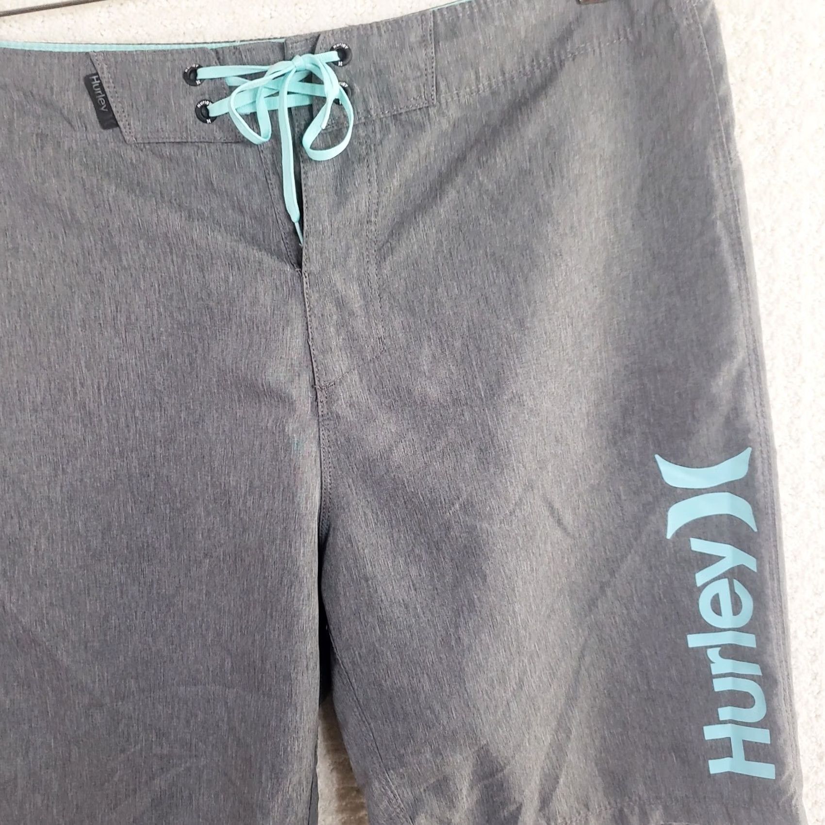 Hurley Hurley Men’s Board Shorts Swim Trunks Gray Teal Trim Pockets 32x9 Regular Polyester Bottom Mens Size US 32 / EU 48 - 5 Thumbnail