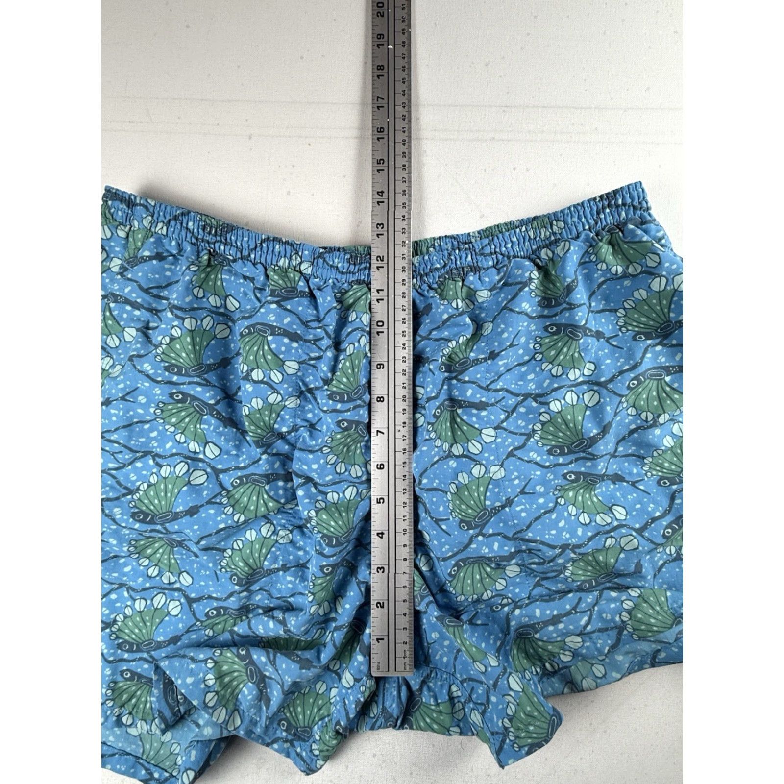 Patagonia Patagonia Shorts Men XL Blue Baggies Longs Hexy Fish Drawstring Pockets Logo Nylon Polyester Swim Trunks Size US 36 / EU 52 - 4 Thumbnail