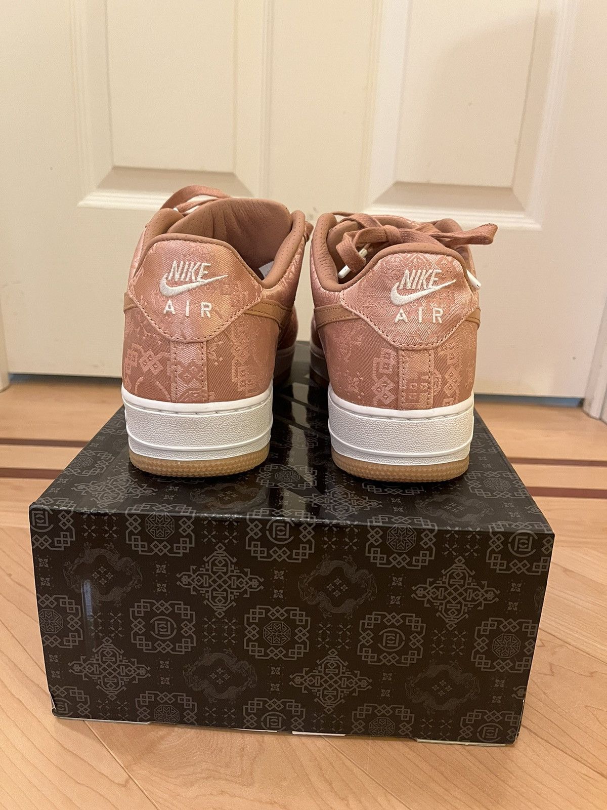 CLOT × Nike Nike Air Force 1 Clot AF1 Rose Gold Silk US 9.5 Size US 10 / EU 43 - 5 Thumbnail