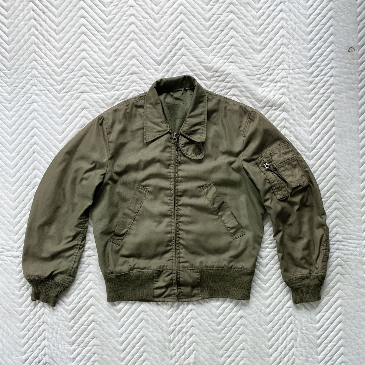 Vintage Cold Weather Combat Vehicle (CVC) Jacket – US Army Issue 🇺🇸 Size US S / EU 44-46 / 1 - 1 Thumbnail
