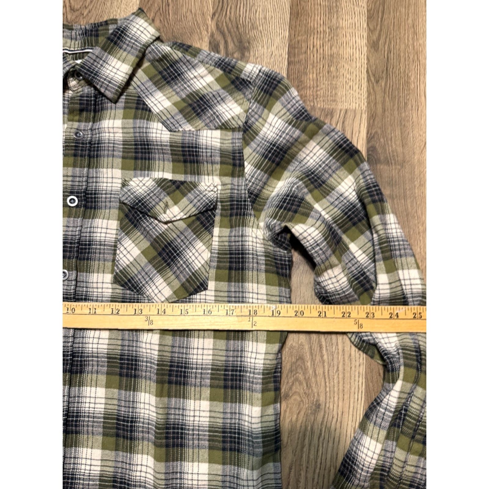 Wrangler Wrangler Shirt Mens M Green White Black Plaid Long Sleeve Button-Up Shirt Size US M / EU 48-50 / 2 - 6 Thumbnail