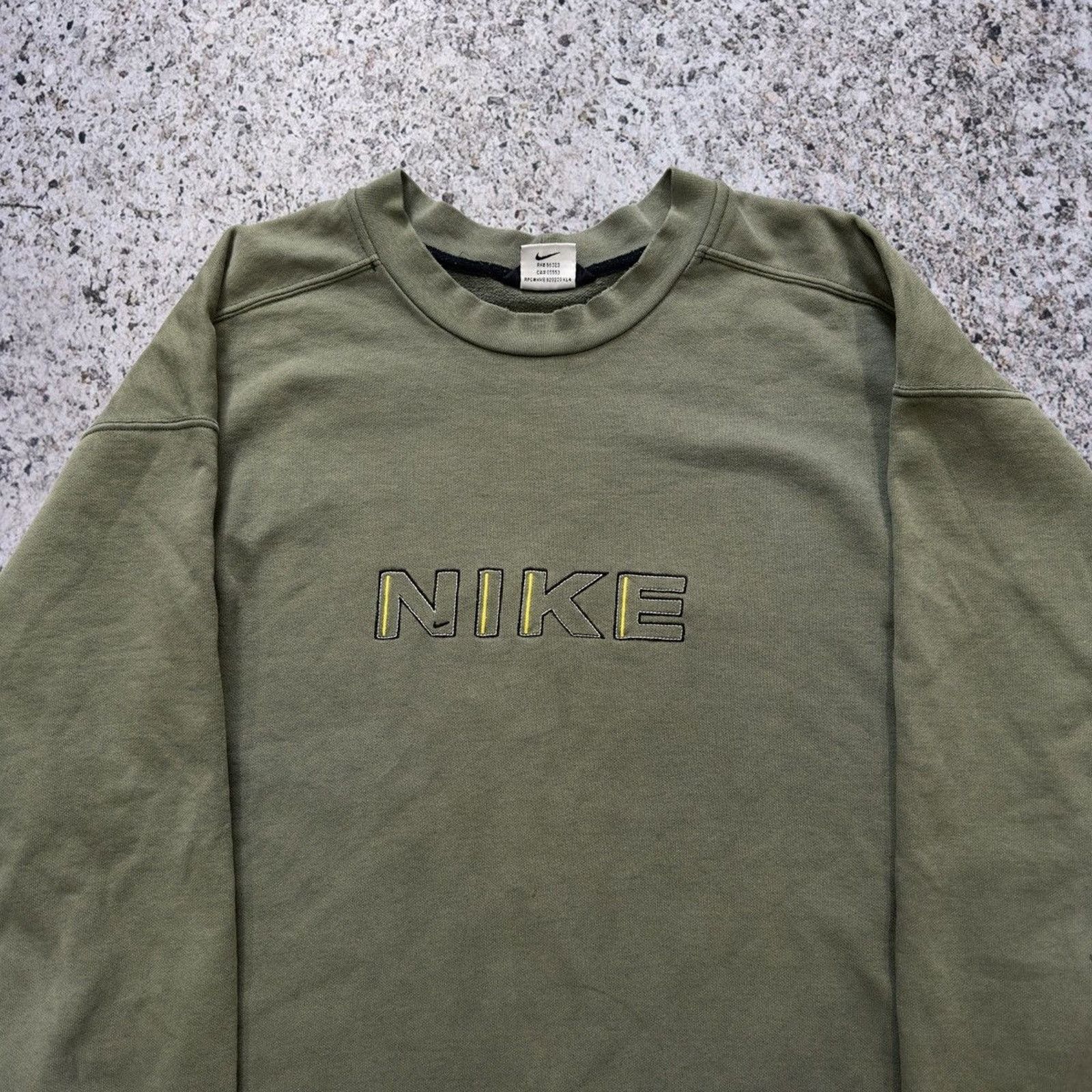 Nike Thrashed Faded 90s Nike Green Logo Sweatshirt ERD Grunge Size US XL / EU 56 / 4 - 13 Thumbnail