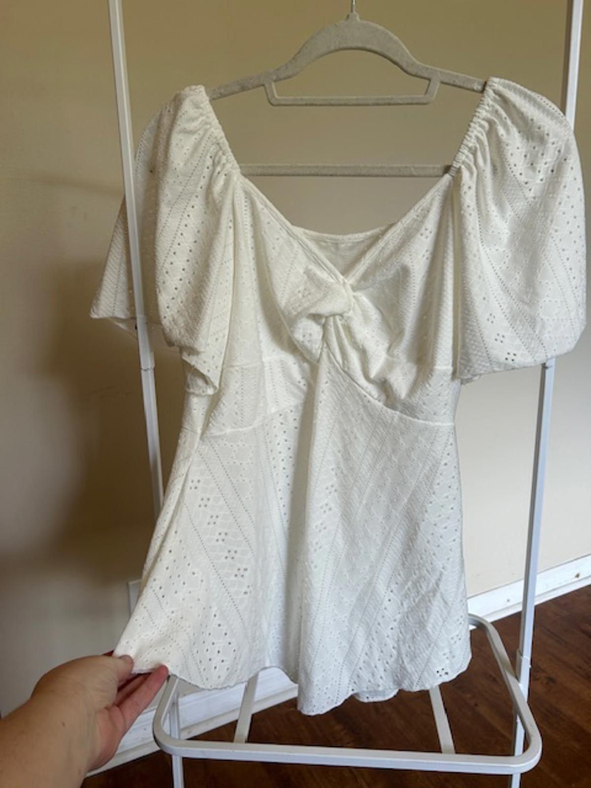 Unknown London White Eyelet Puff Sleeve Mini Dress Size M / US 6-8 / IT 42-44 - 1 Thumbnail