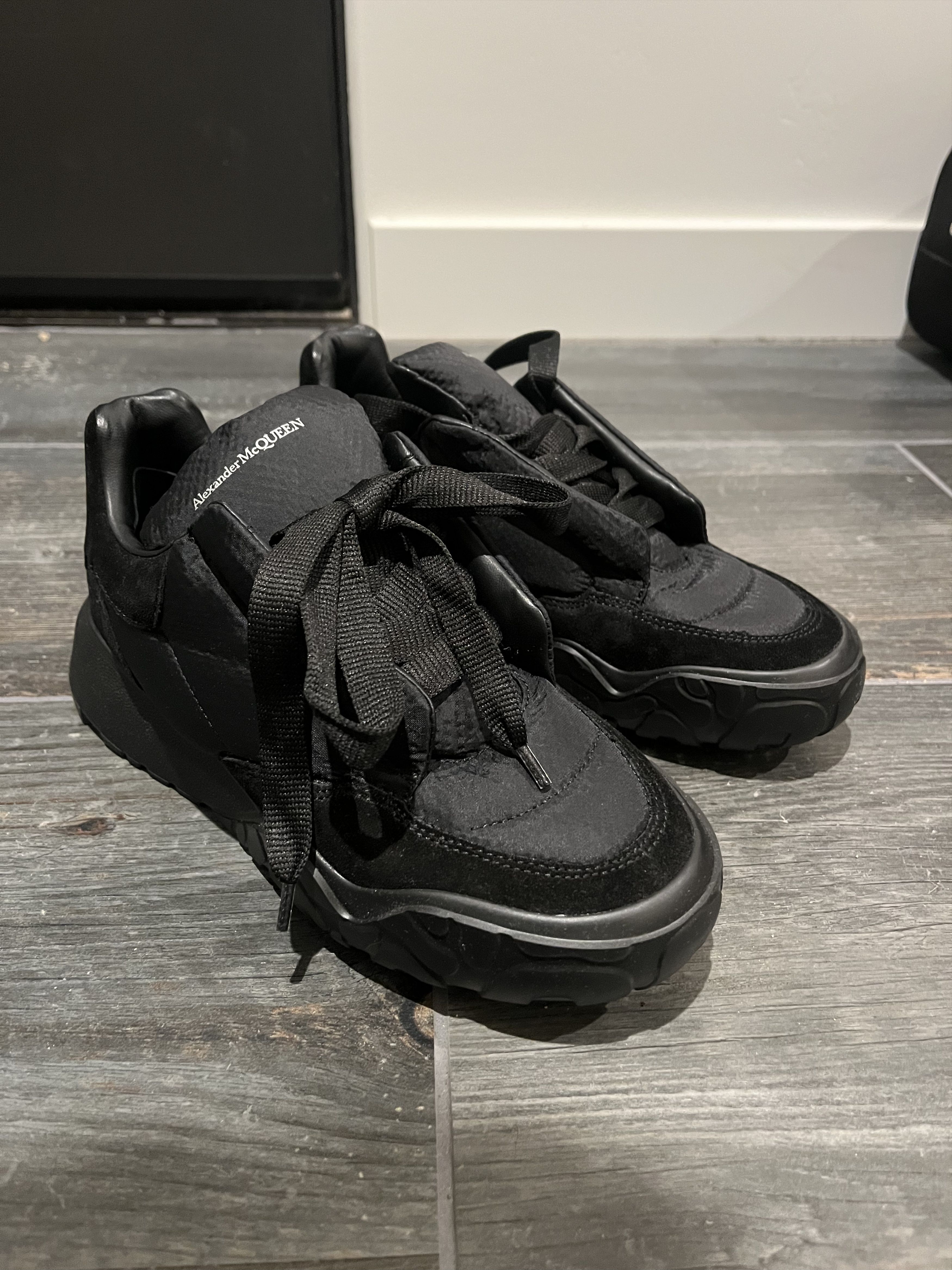 Alexander McQueen Women's Oversized Sneaker Size US 6 / IT 36 - 3 Thumbnail