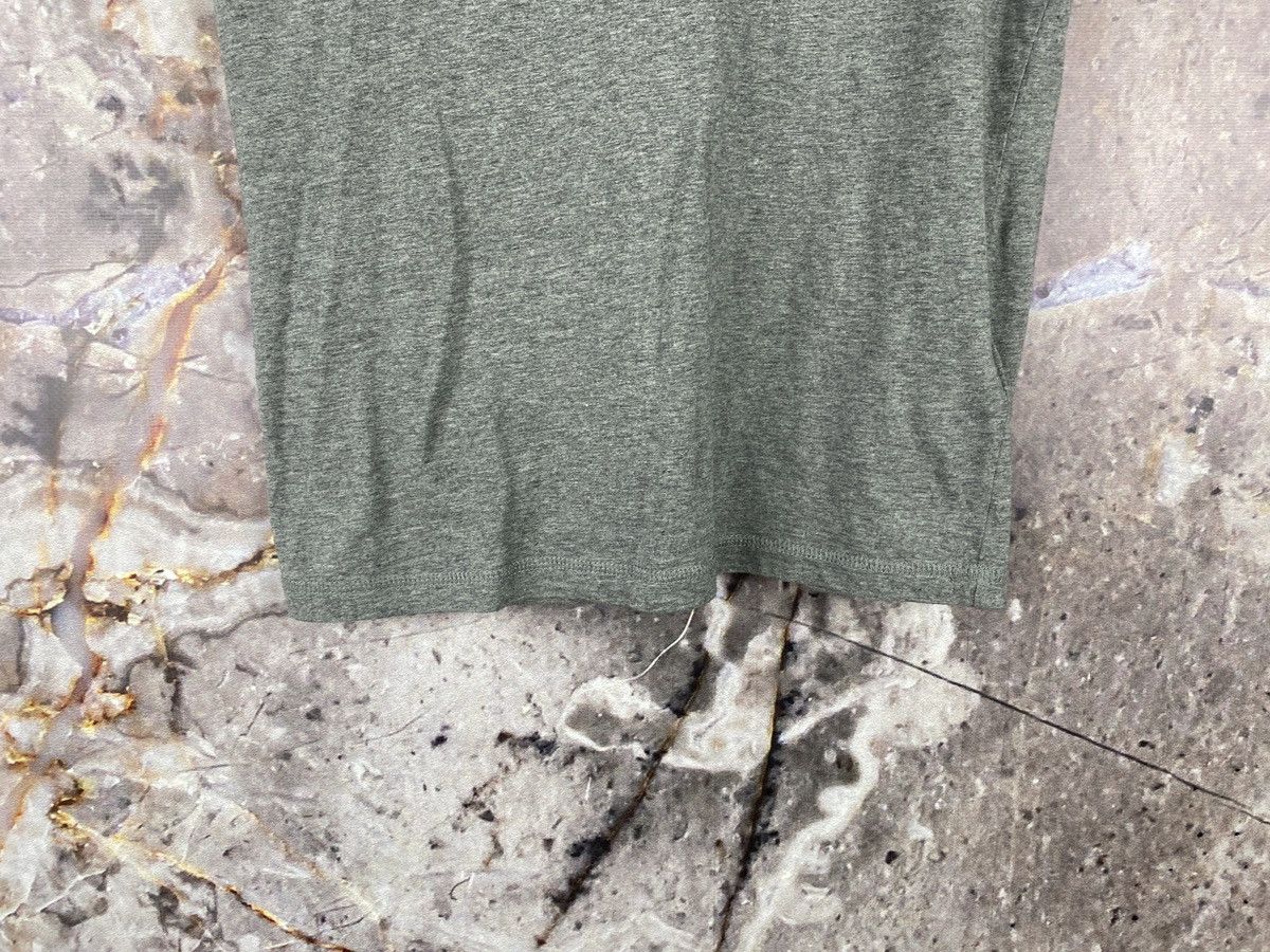 Diesel × Vintage Women’s Diesel T-Shirt Streetwear Size XS Size XS / US 0-2 / IT 36-38 - 3 Thumbnail
