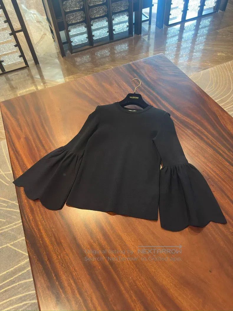 Valentino Valentino Black flared sleeve sweater Size S / US 4 / IT 40 - 3 Thumbnail