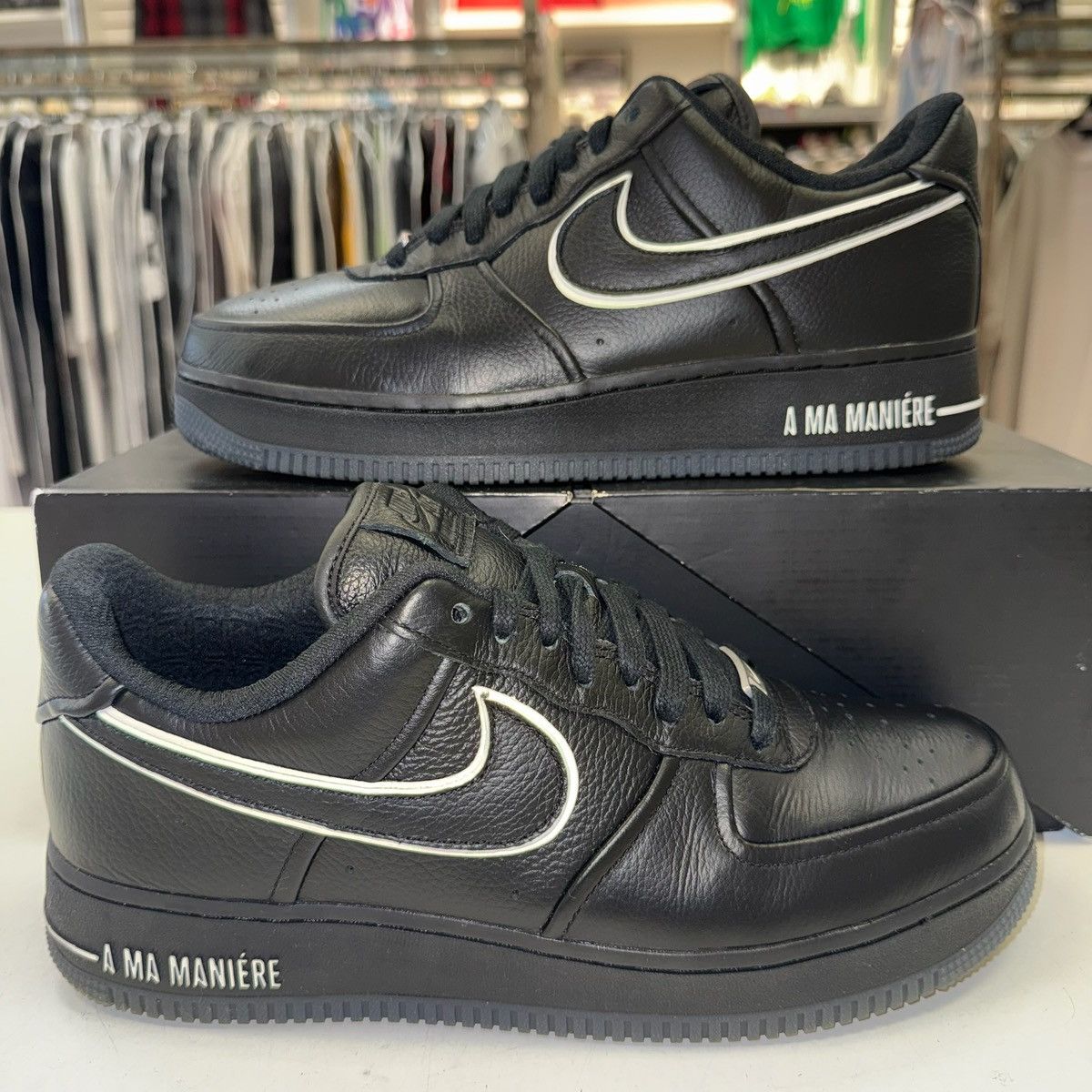 A Ma Maniere × Nike Size 11.5W (10M) - A Ma Maniere x Nike Air Force 1 Low Black Size US 11.5 / IT 41.5 - 1 Thumbnail