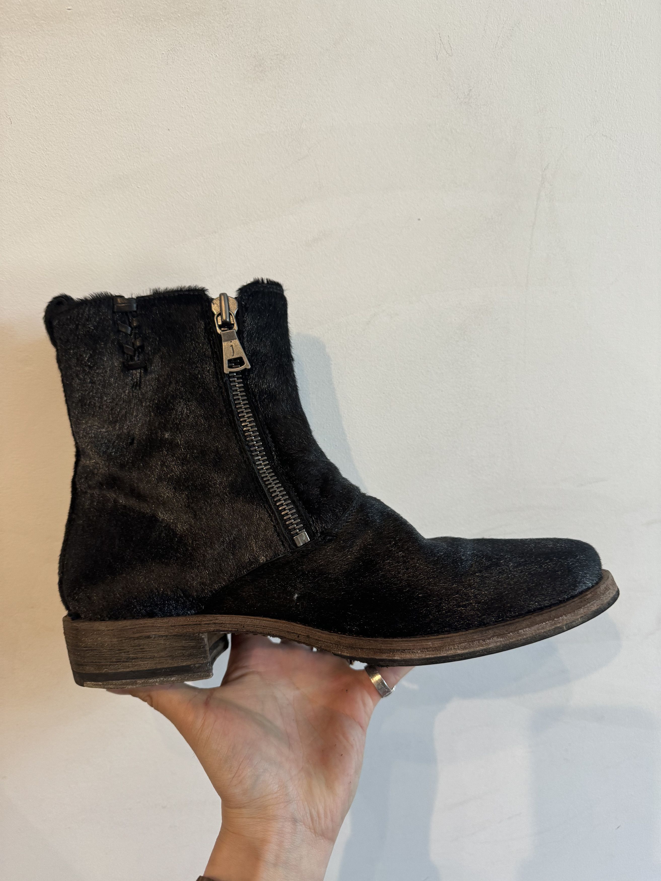John Varvatos John Varvatos Collection Parisian Ponyhair Boots US 9 Size US 9 / EU 42 - 4 Thumbnail