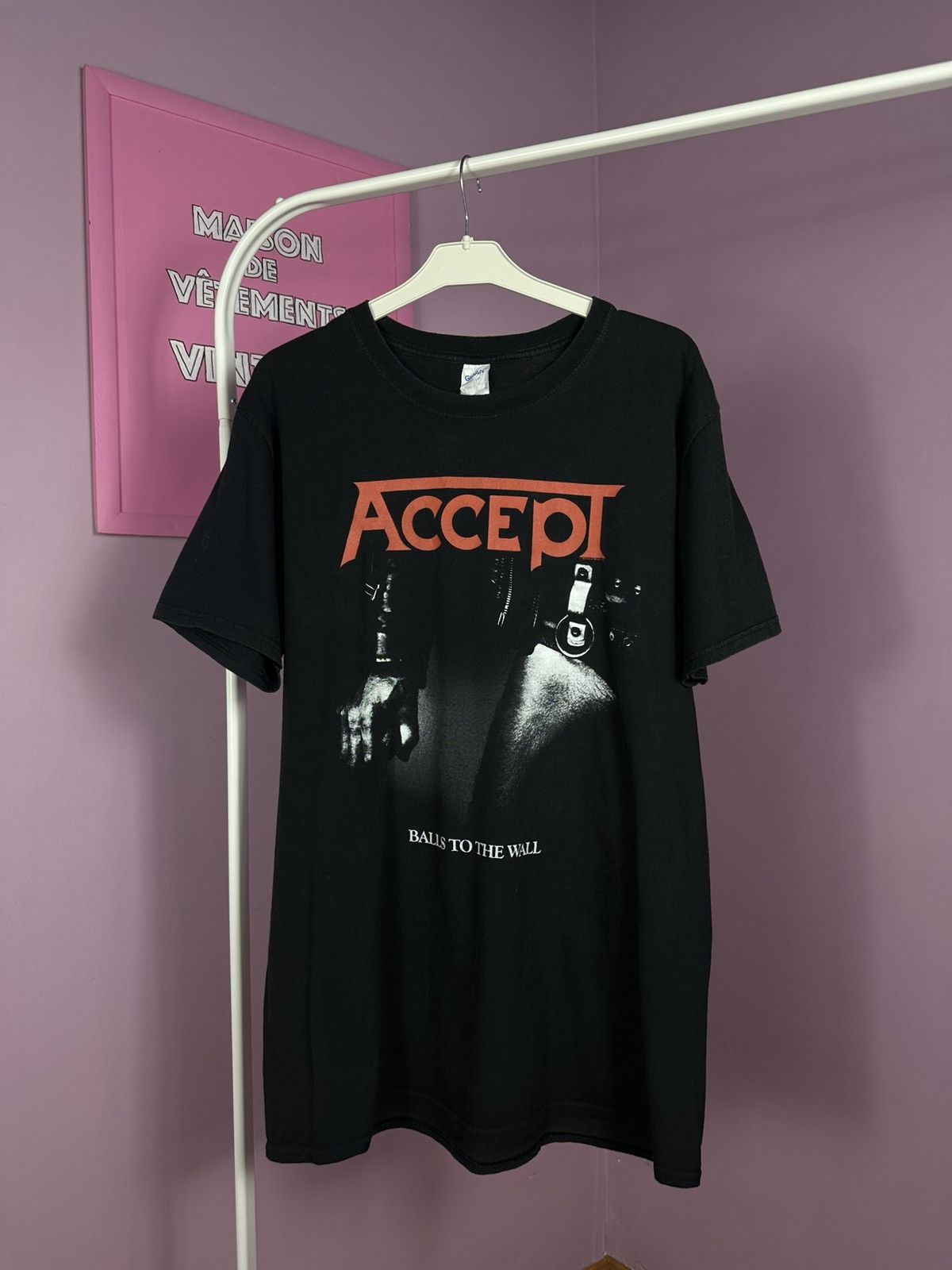 Gildan Accept Heavy Metal Balls To The Wall TShirt 2018 Band Size US L / EU 52-54 / 3 - 1 Thumbnail