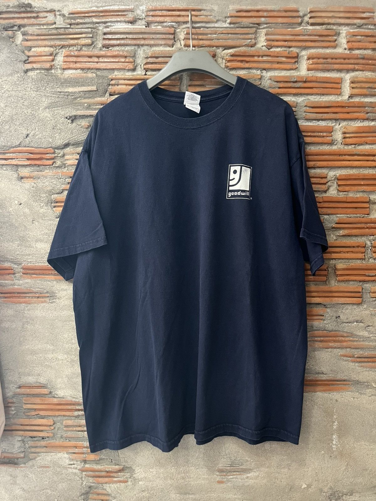 Vintage Vintage GOODWILL Company Logos 2010‘s Tshirt Size US XXL / EU 58 / 5 - 2 Thumbnail