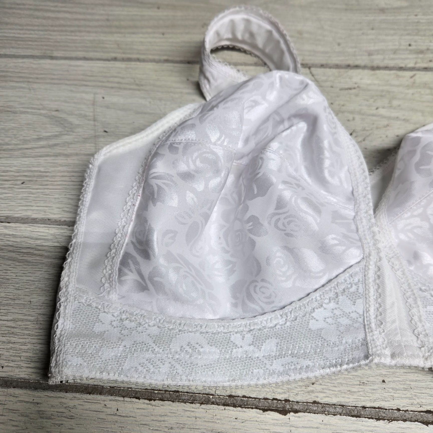 Vintage Playtex Comfort Bra Wireless Adjustable Strap Women's 38D White Lace Size ONE SIZE - 2 Thumbnail
