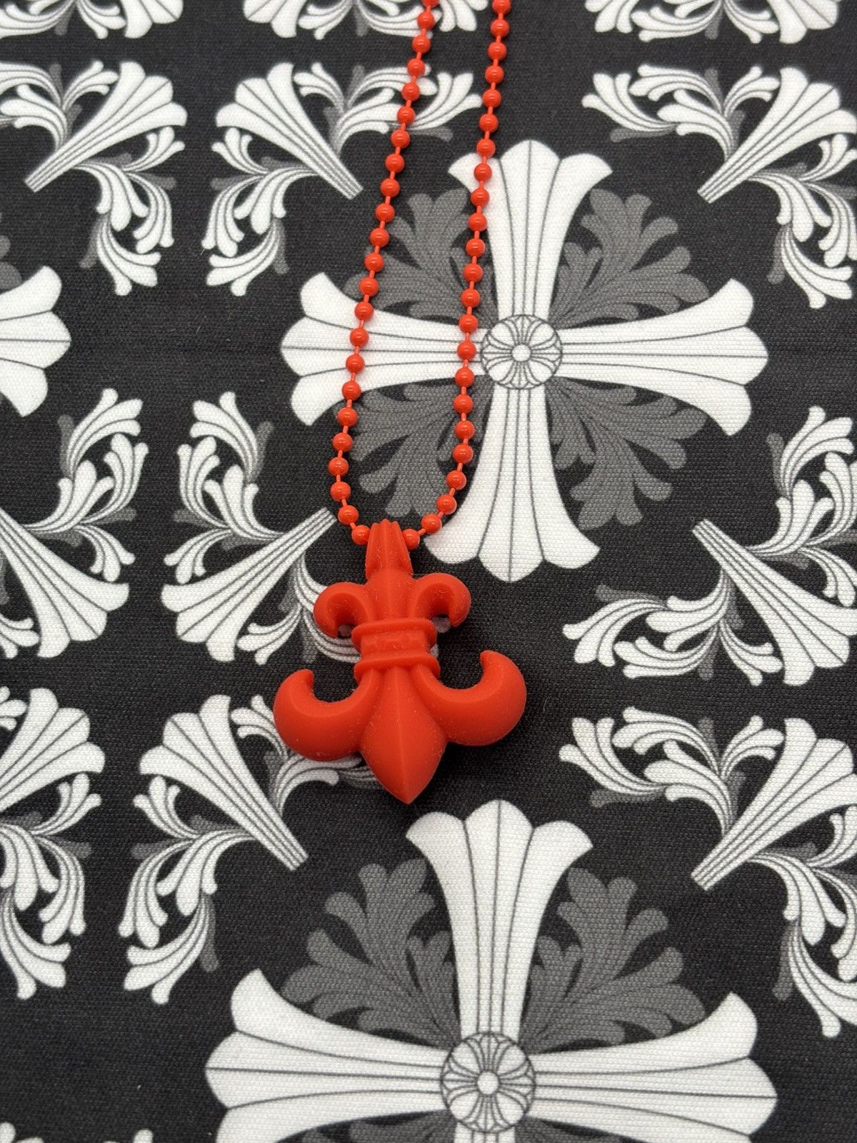 Chrome Hearts Chrome hearts red silichrome fleur pendant Size ONE SIZE - 1 Thumbnail
