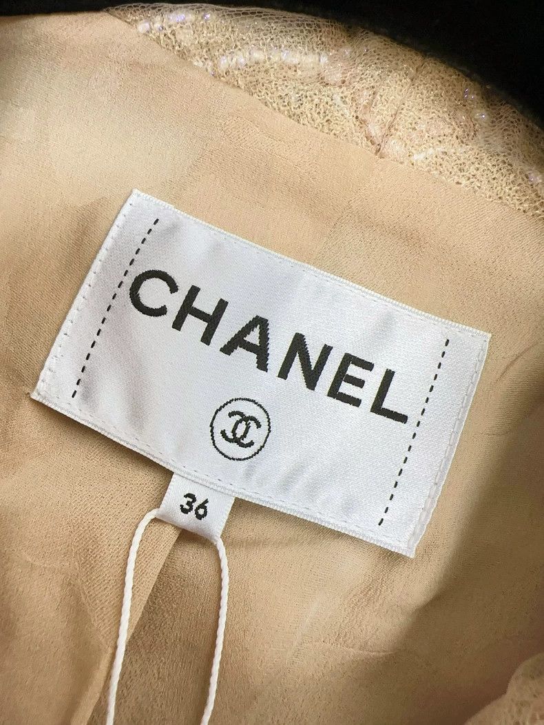 Chanel Chanel 19S Beach Series Gold Plaid Suit Size XS / US 0-2 / IT 36-38 - 3 Thumbnail