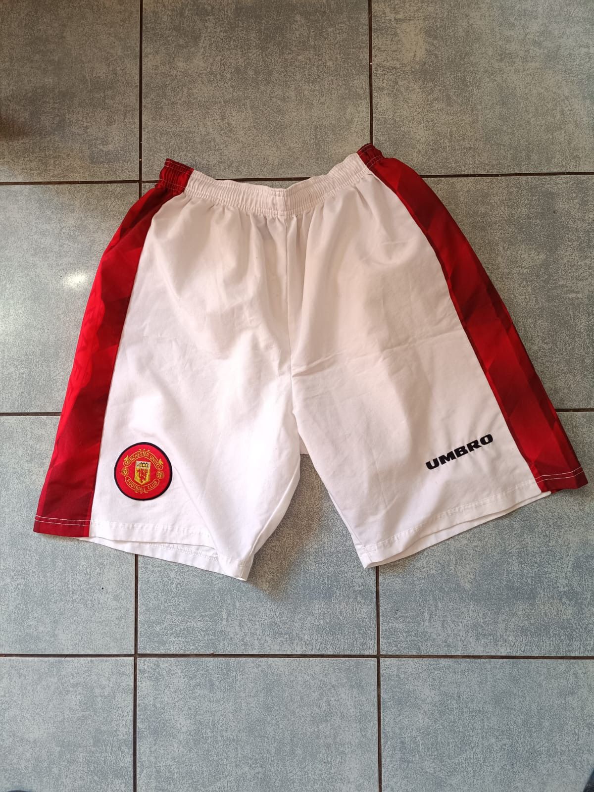 Umbro × Vintage Umbro vintage Manchester United Football Club shorts Size US 32 / EU 48 - 2 Thumbnail