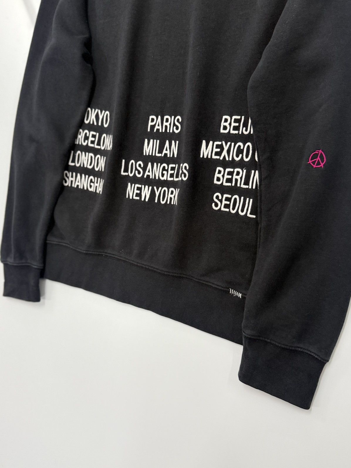 Nike 🔥 NIKEWORLD TOUR CREWNECK SWEATSHIRT - L Size US M / EU 48-50 / 2 - 15 Thumbnail