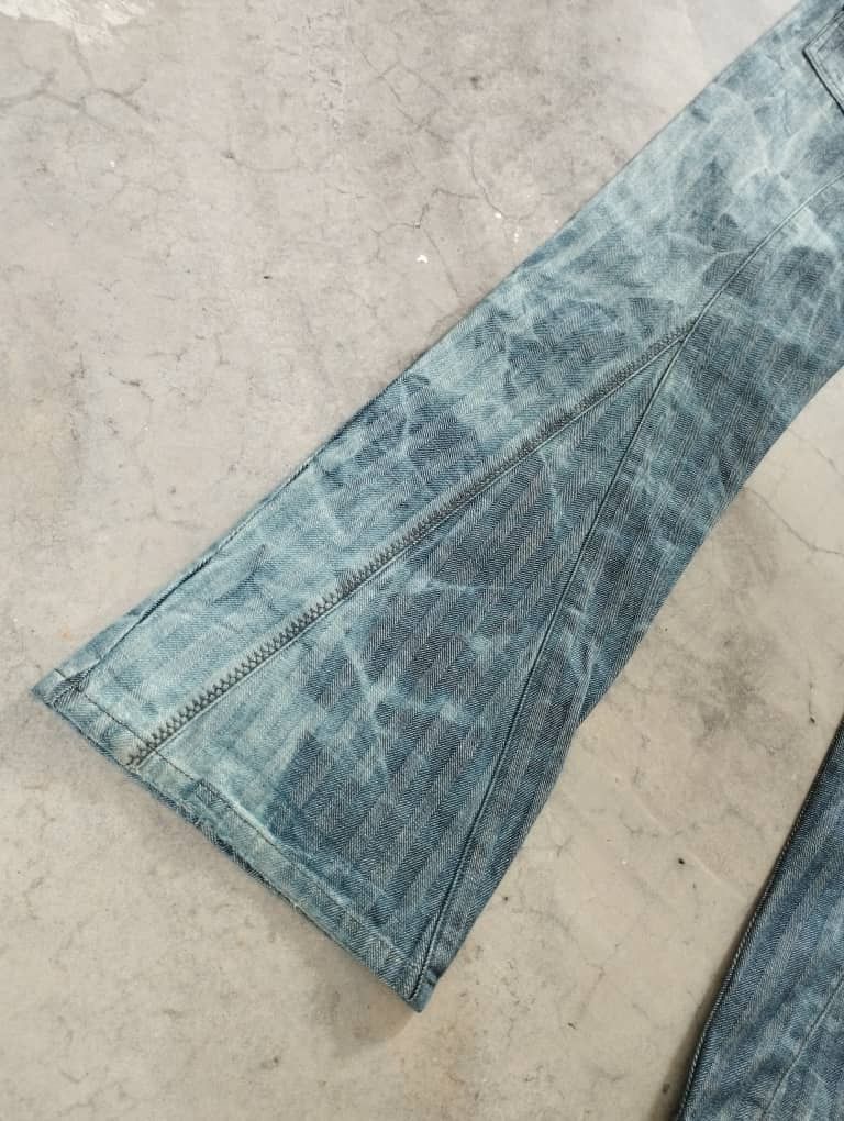 Tornado Mart Flare Jeans Made In Japan Rupert Edge Lightning Wash Jeans Size US 29 - 14 Thumbnail
