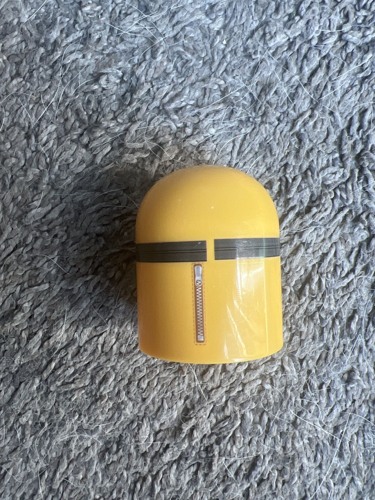Universal Studios 2024 McDonald’s Despicable Me Minion Toy Size ONE SIZE - 6 Thumbnail