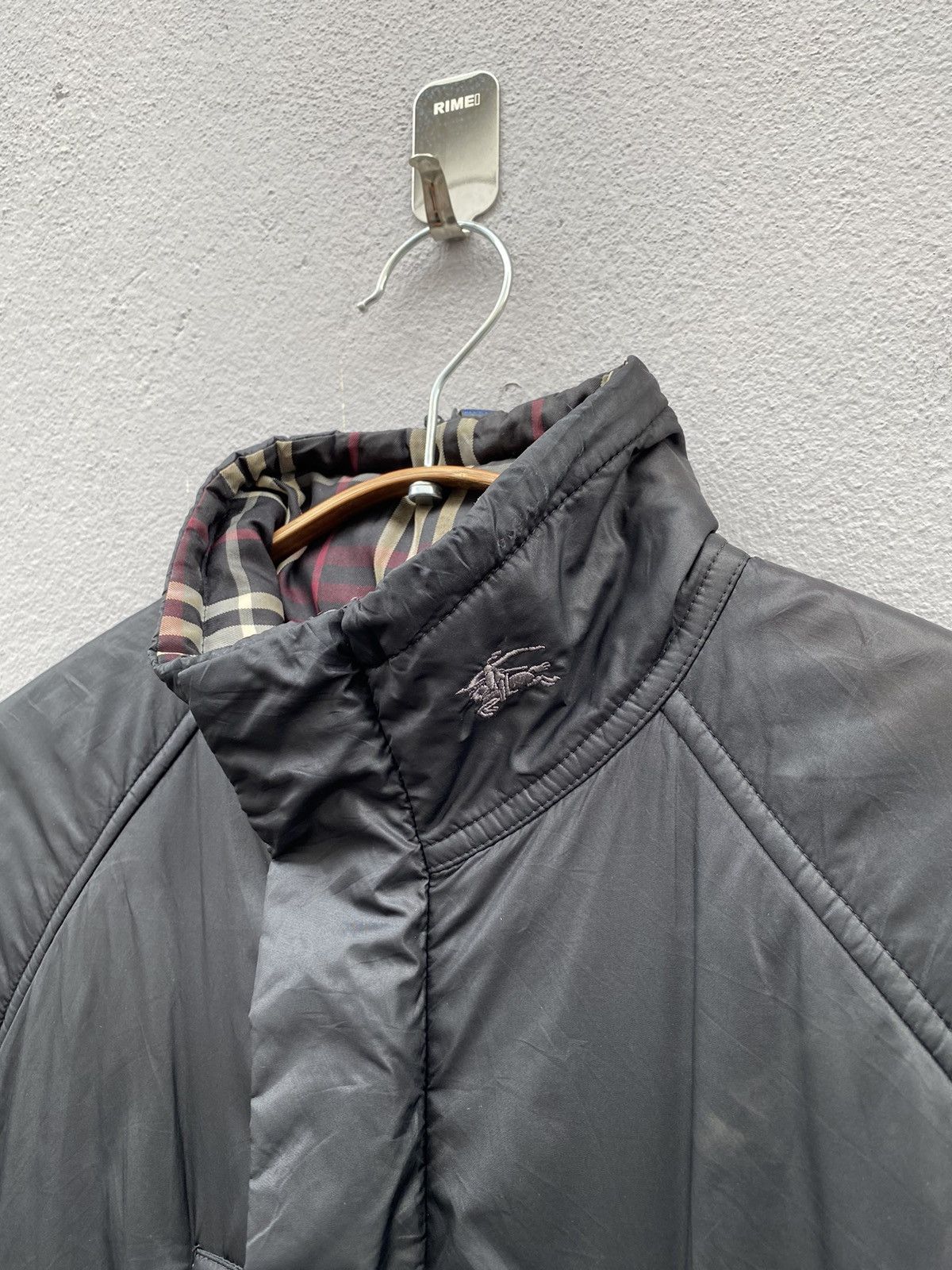 Burberry BURBERRY Blue Label Reversible Iconic Checked Puffer Down Size US M / EU 48-50 / 2 - 12 Thumbnail
