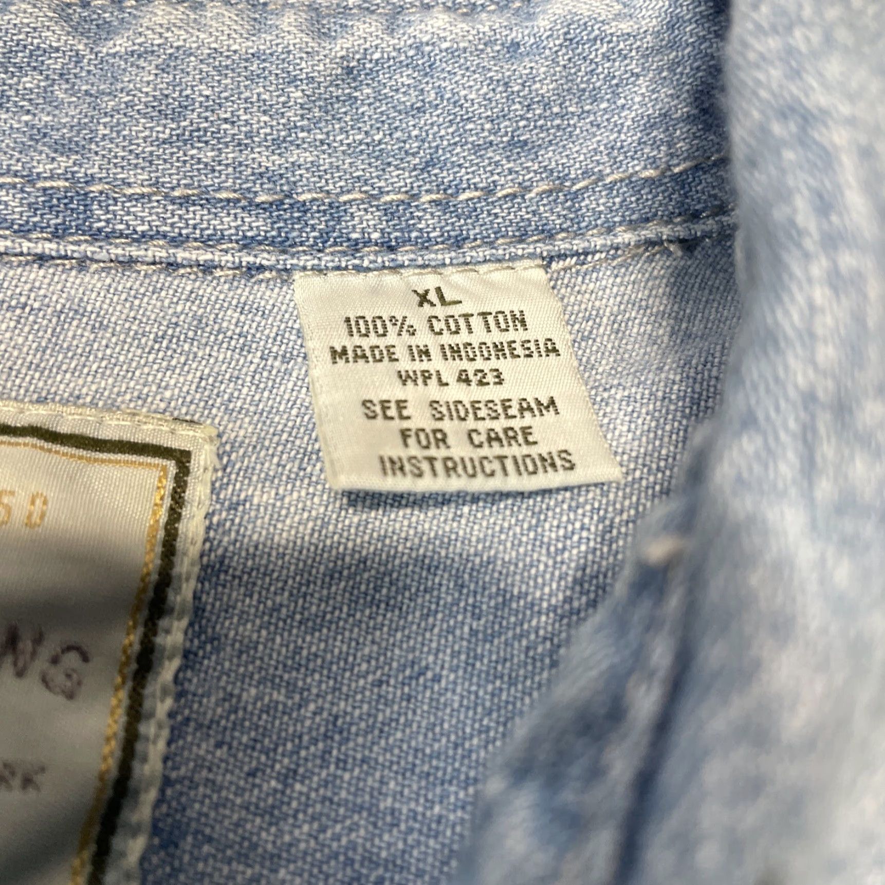 Levi's VINTAGE Levi's Denim Shirt Mens XL Long Sleeve Blue Relaxed Fit Metal Buttons Size US XL / EU 56 / 4 - 2 Thumbnail