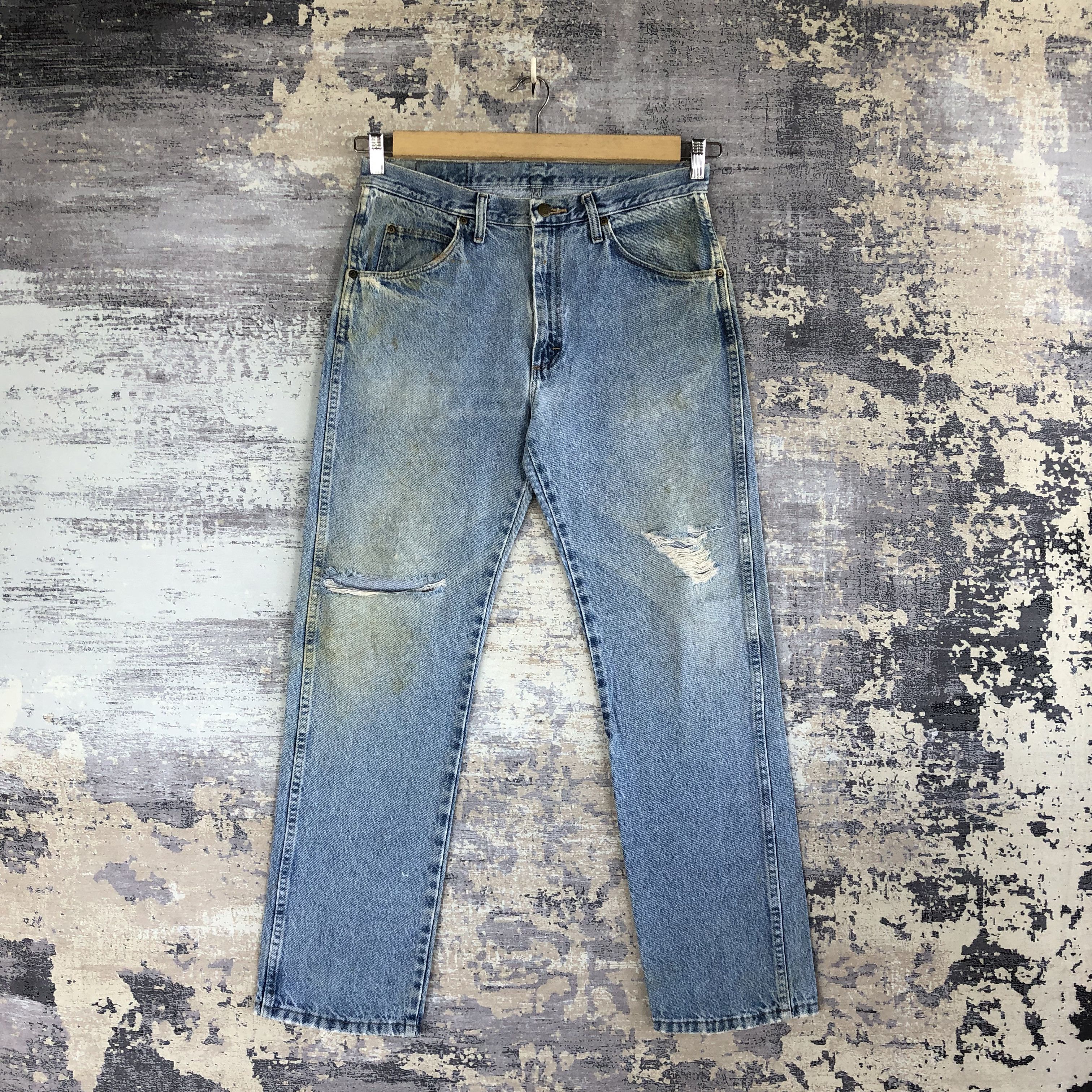 Wrangler Vintage Wrangler Light Wash Jeans Wrangler Distressed Denim Size US 32 / EU 48 - 1 Thumbnail