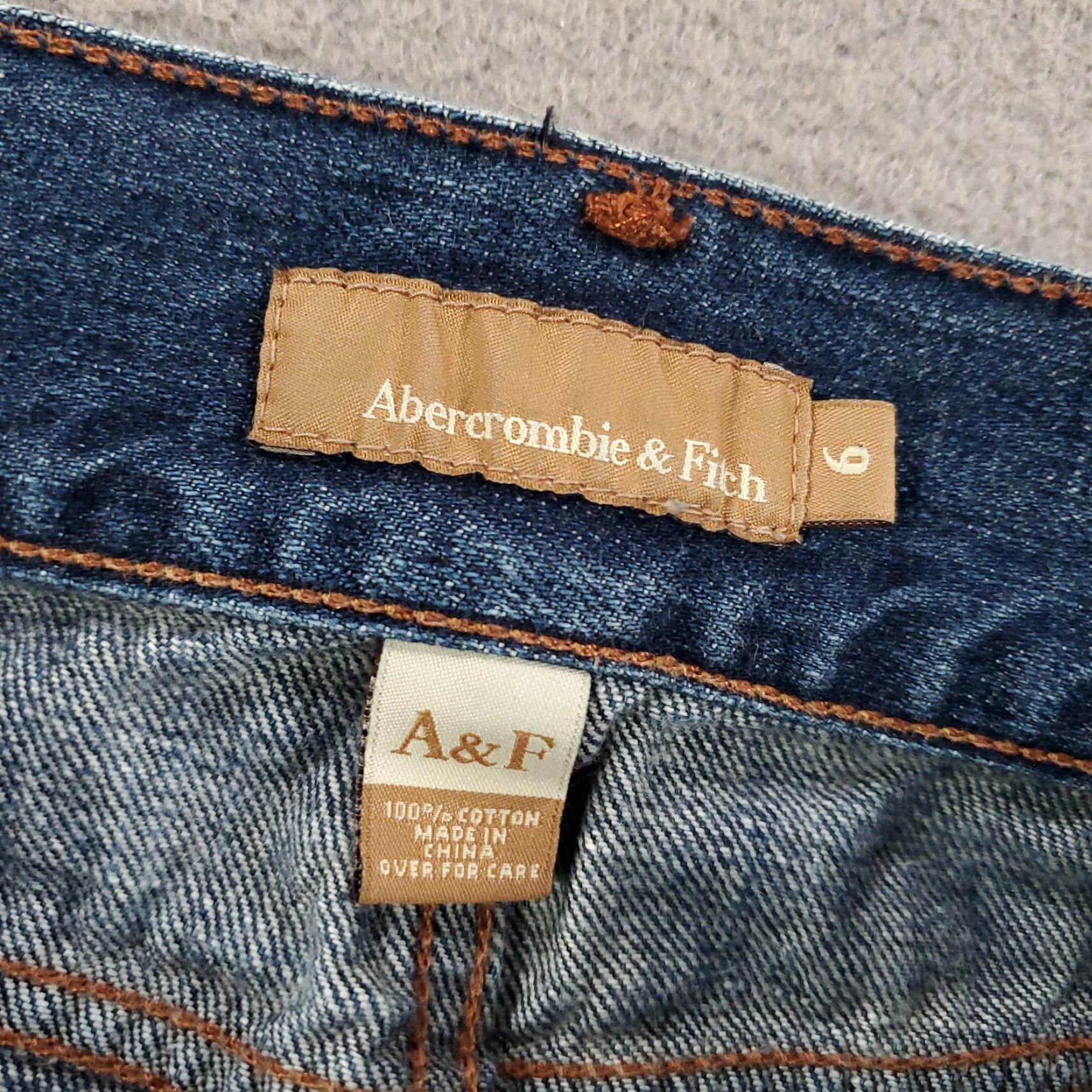 Abercrombie & Fitch Abercrombie & Fitch Jeans Womens Size 6 Straight 5-Pocket Denim Distressed Blue Flap Pockets Y2K Size 28" / US 6 / IT 42 - 7 Thumbnail