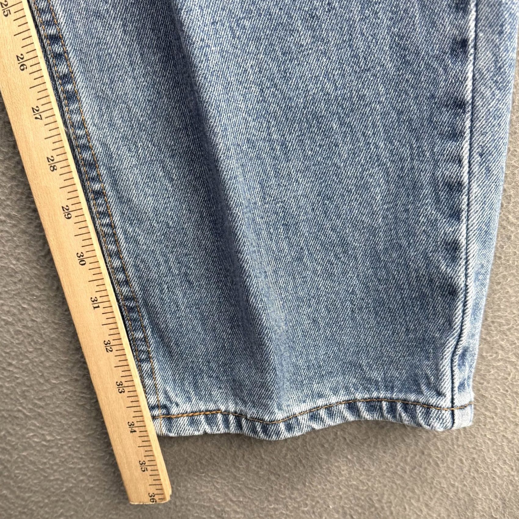 Levi's Levi's 560 Jeans Mens 38x33 Light Wash Relaxed Denim Casual Size US 38 / EU 54 - 5 Thumbnail