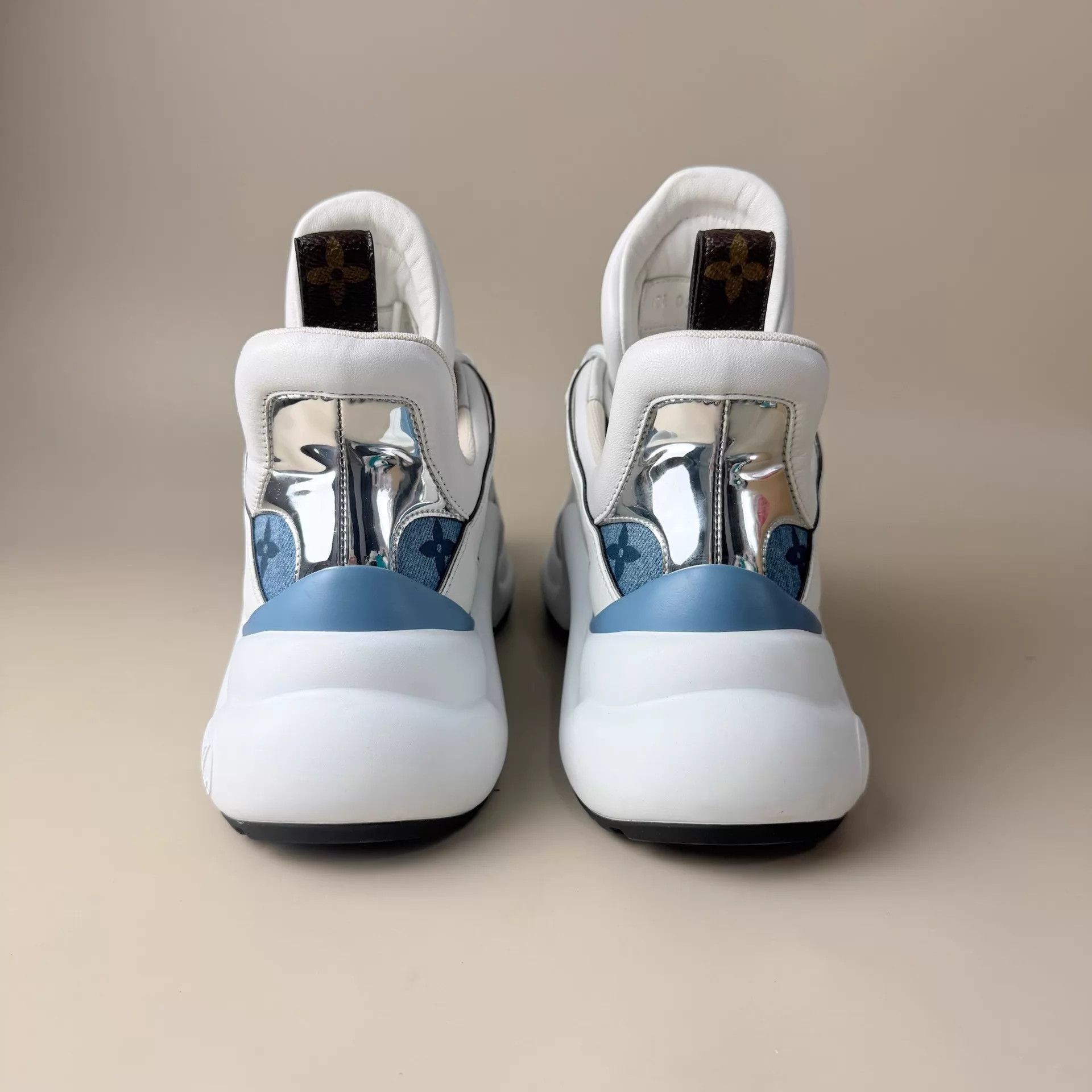 Louis Vuitton LV White Blue Denim Printed Arch Dad 35.5W Size US 5 / IT 35 - 3 Thumbnail
