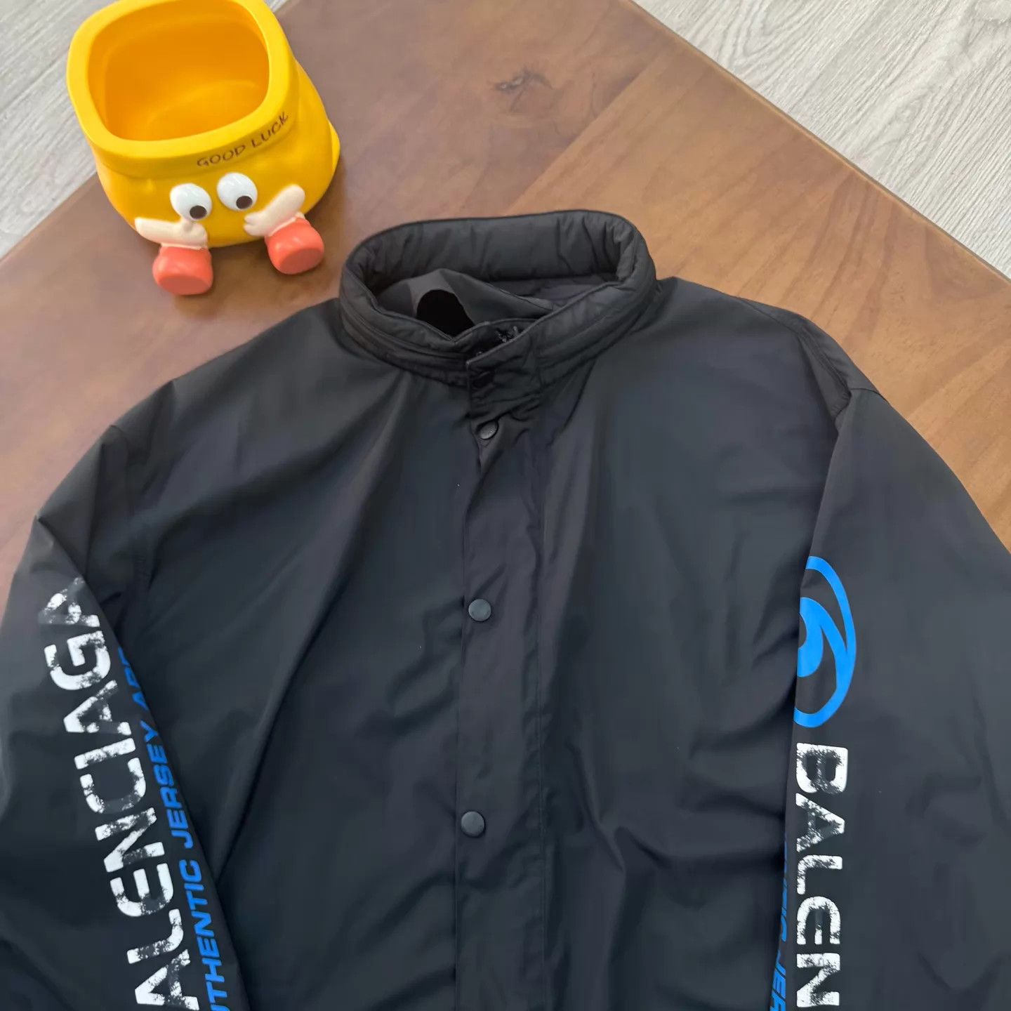 Balenciaga Balenciaga Distressed Black & Blue Coach Jacket Size L Size US S / EU 44-46 / 1 - 2 Thumbnail