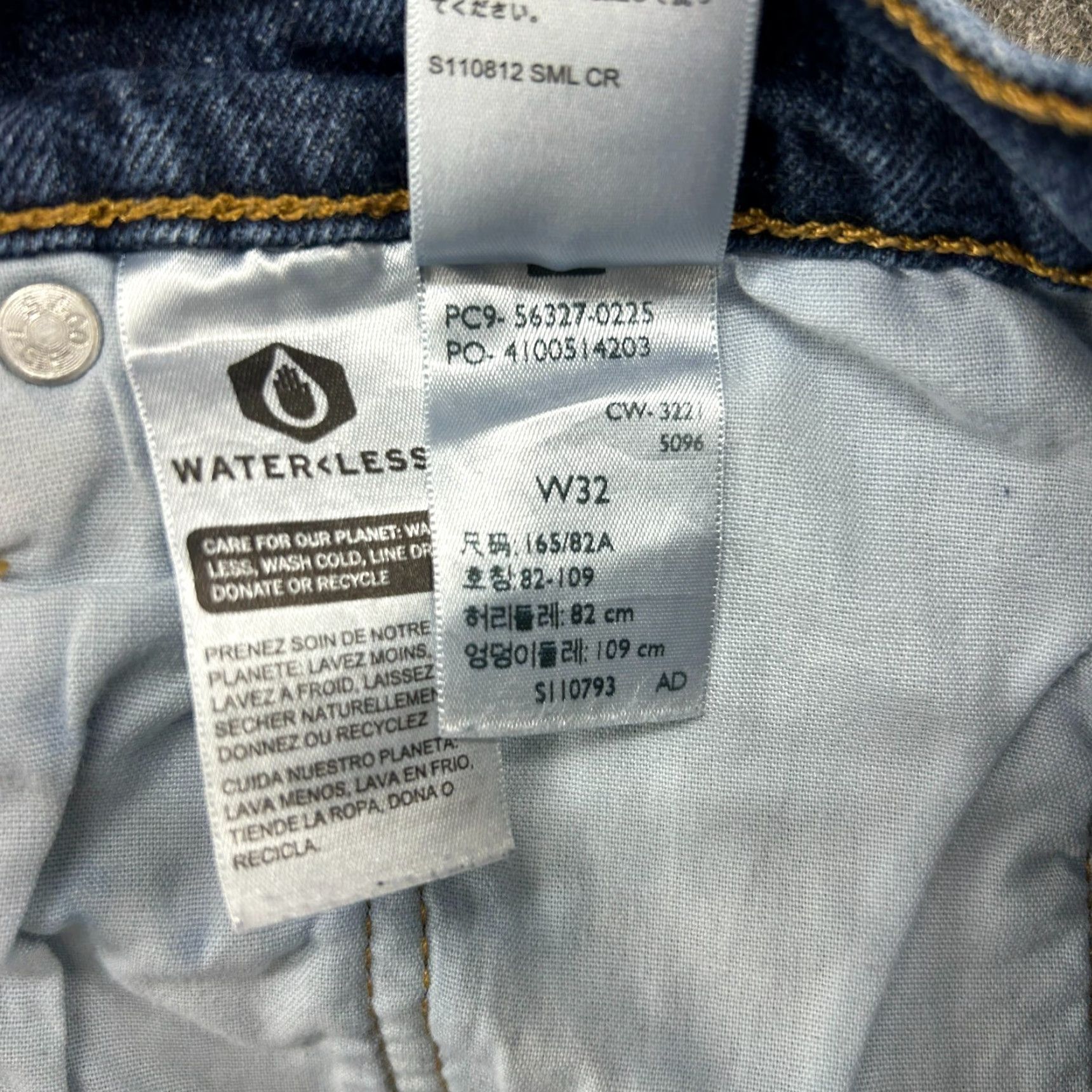 Levi's Levi's 501 Shorts Womens 32 Blue High Rise Button Fly Regular Dark Wash Cut-Off Fringe 5-Pocket Denim Cotton Men? Size 24" / US 00 / IT 34 - 3 Thumbnail