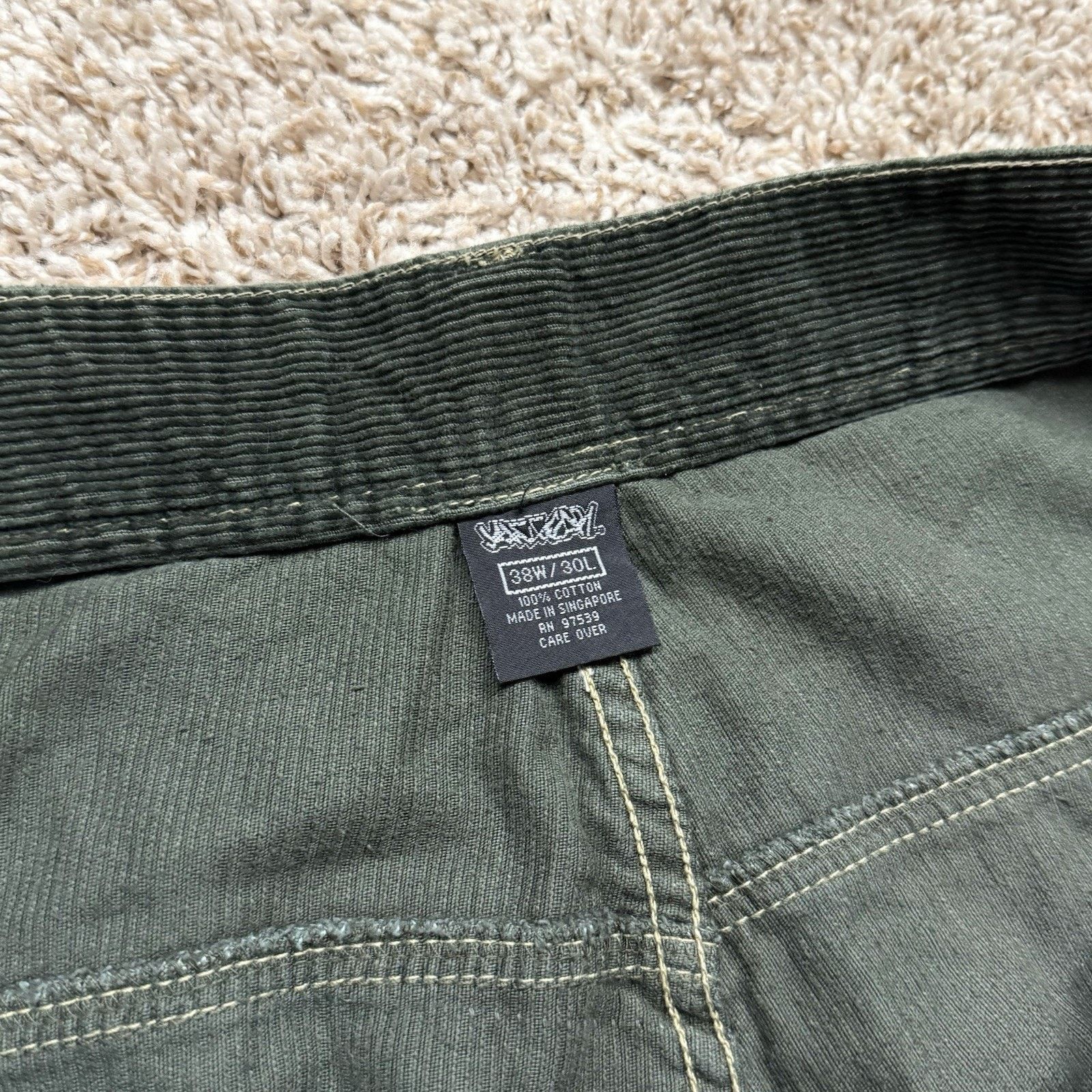 Vintage Vintage 90s MacGear Green Wide Leg Baggy Corduroy Rave Pants Size US 35 - 10 Thumbnail