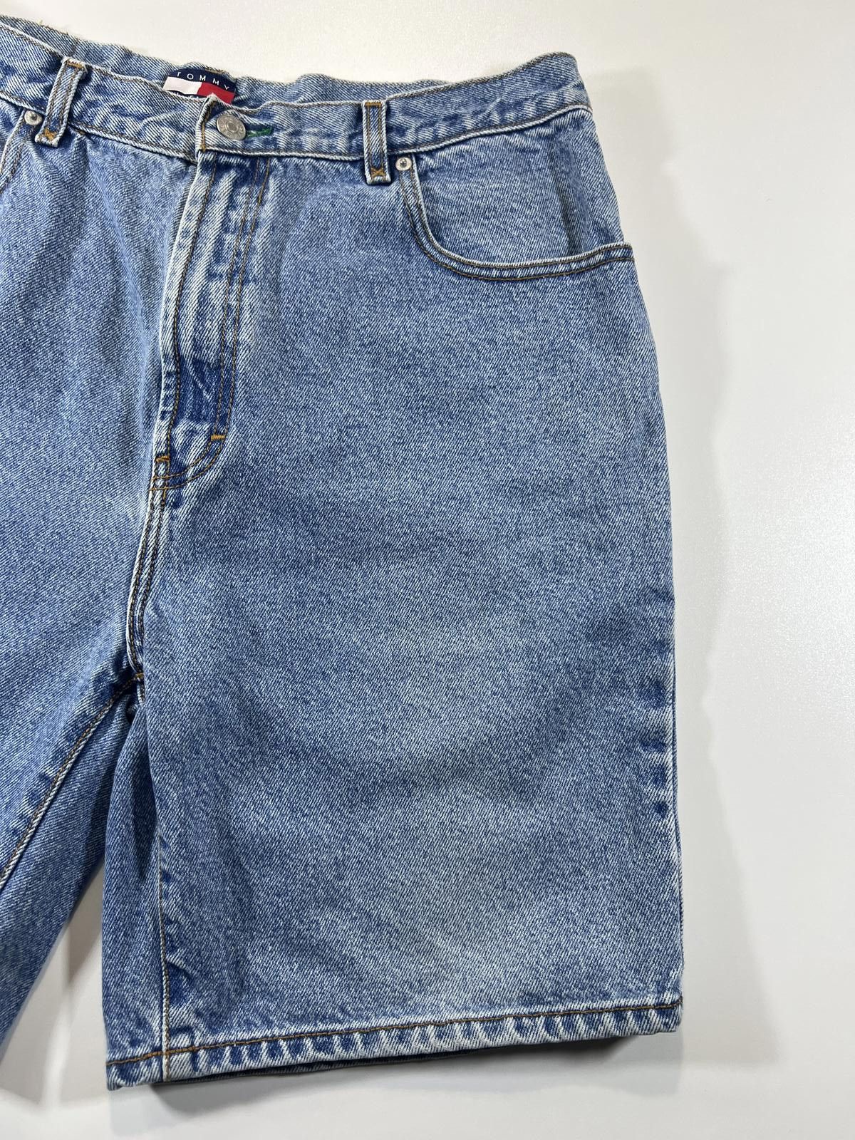 Tommy Hilfiger Tommy Hilfiger Vintage Light Blue Denim Shorts Size US 36 / EU 52 - 2 Thumbnail