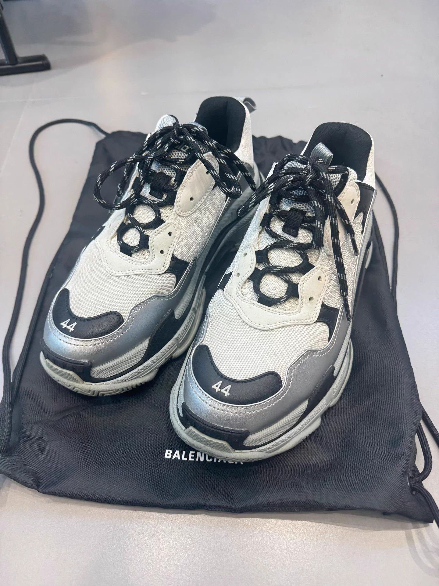 Balenciaga Balenciaga Triple S Panda 44 Men's Size US 11 / EU 44 - 1 Thumbnail