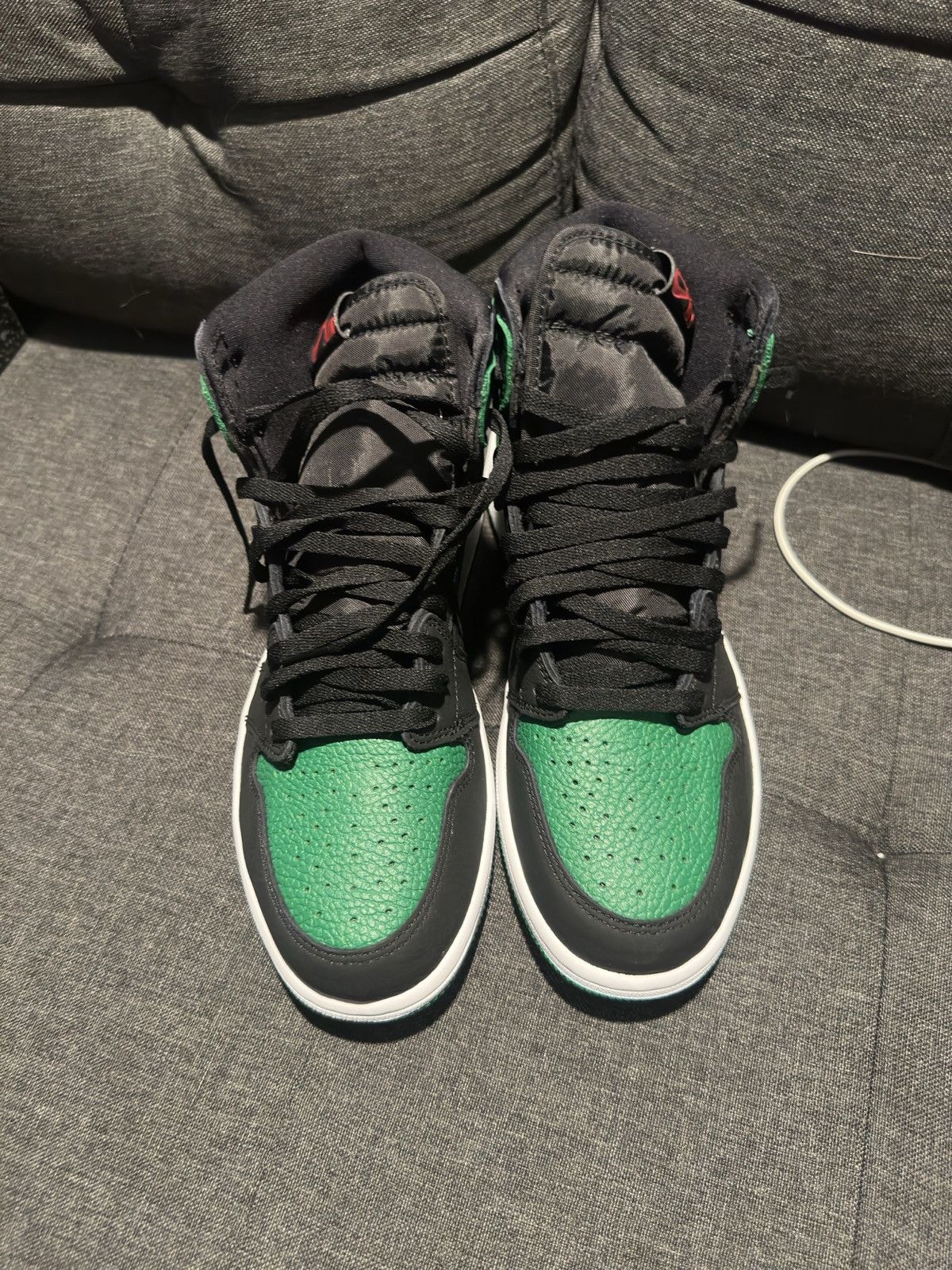 Jordan Brand Air Jordan 1 Pine Green Size US 11 / EU 44 - 3 Thumbnail