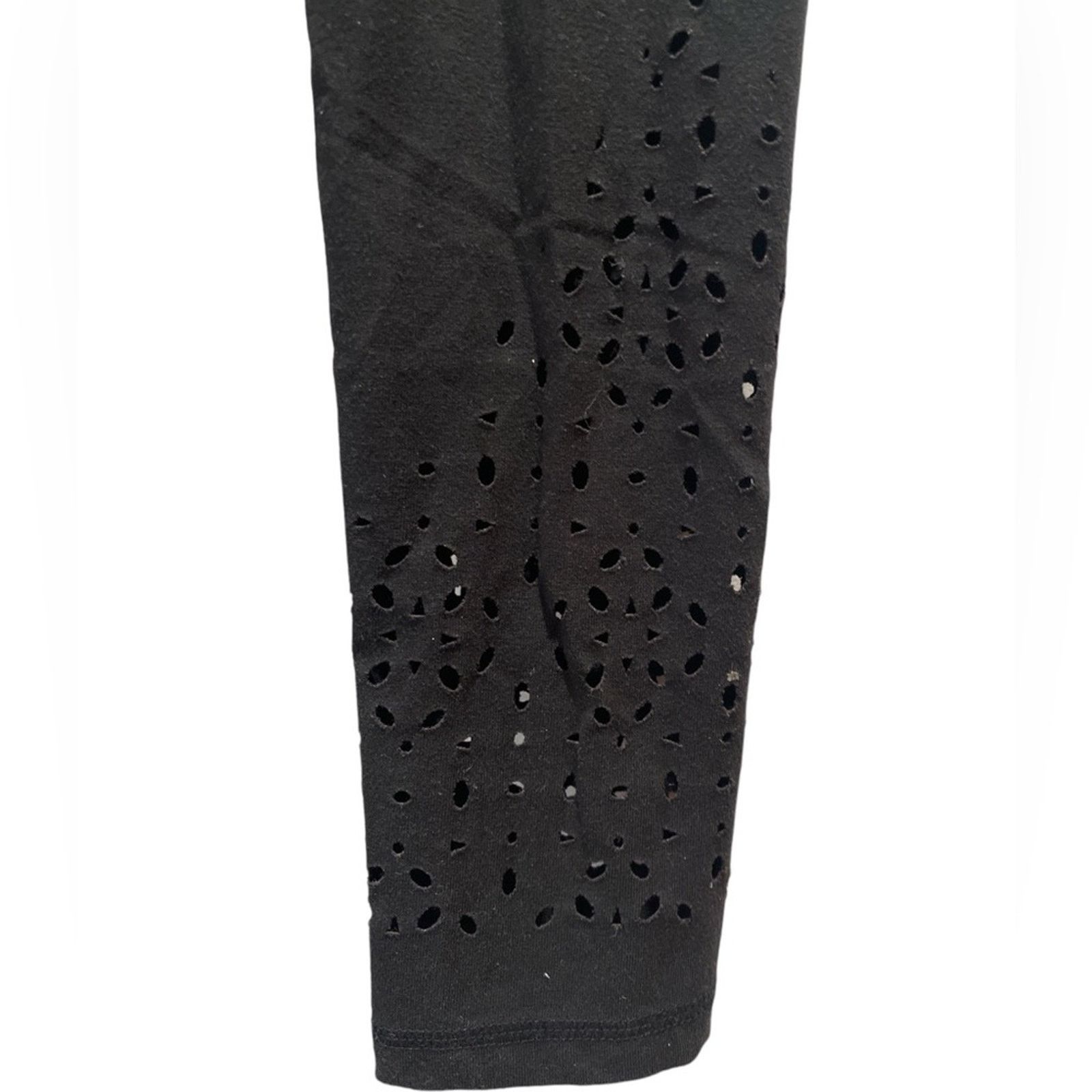 Victoria's Secret VICTORIA’S SECRET Angel Black Eyelet Cutout Panel Leggings Size 27" / US 4 / IT 40 - 3 Thumbnail