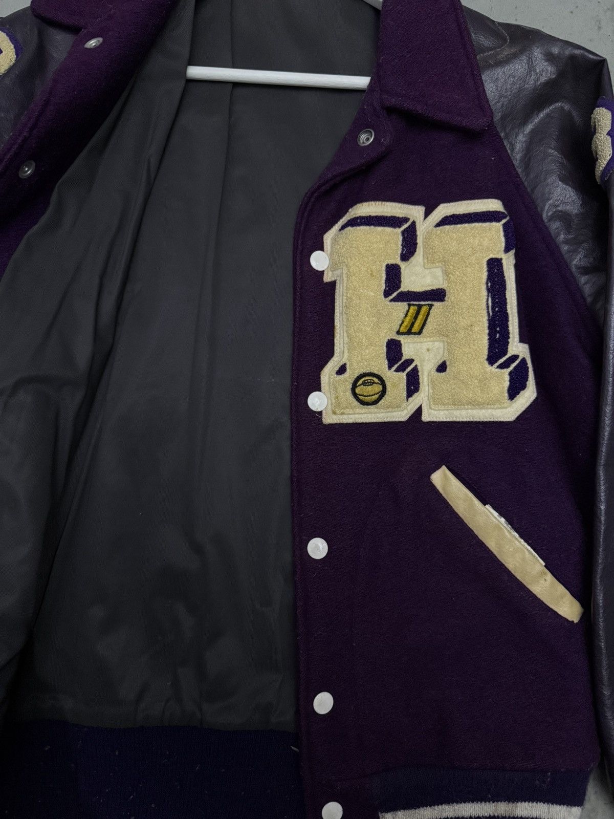 Vintage Vintage Purple Varsity Leather Jacket Size US M / EU 48-50 / 2 - 4 Thumbnail