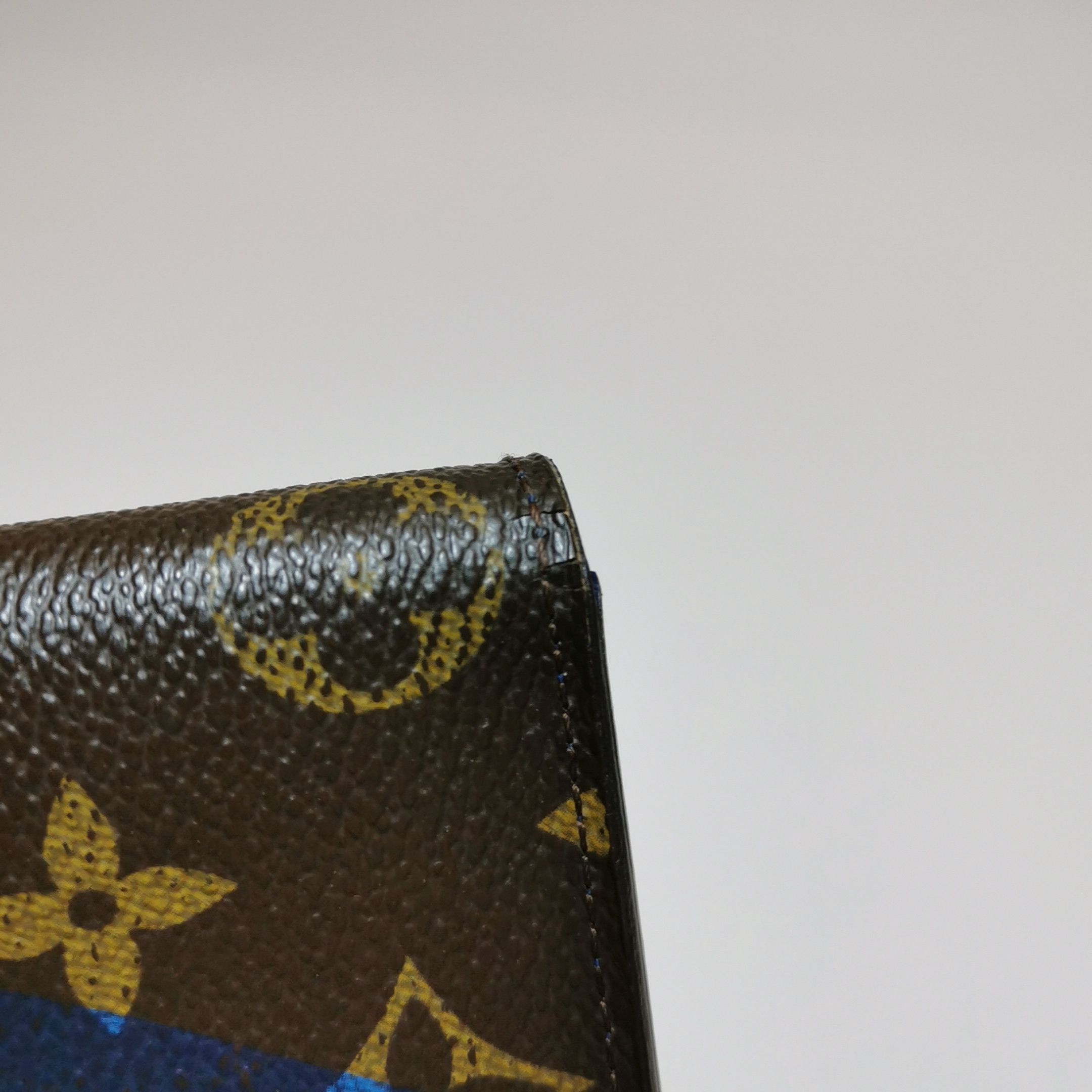 Louis Vuitton Louis Vuitton (LV) Brazza Colorblock Monogram Print Bifold Size ONE SIZE - 7 Thumbnail
