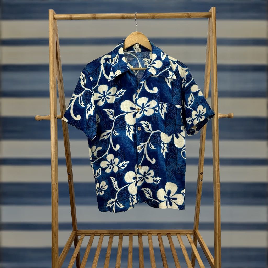Vintage VTG K-mart California Hawaiian Aloha Floral AOP Button Cotton Shirt L Mens Blue Size US L / EU 52-54 / 3 - 1 Thumbnail