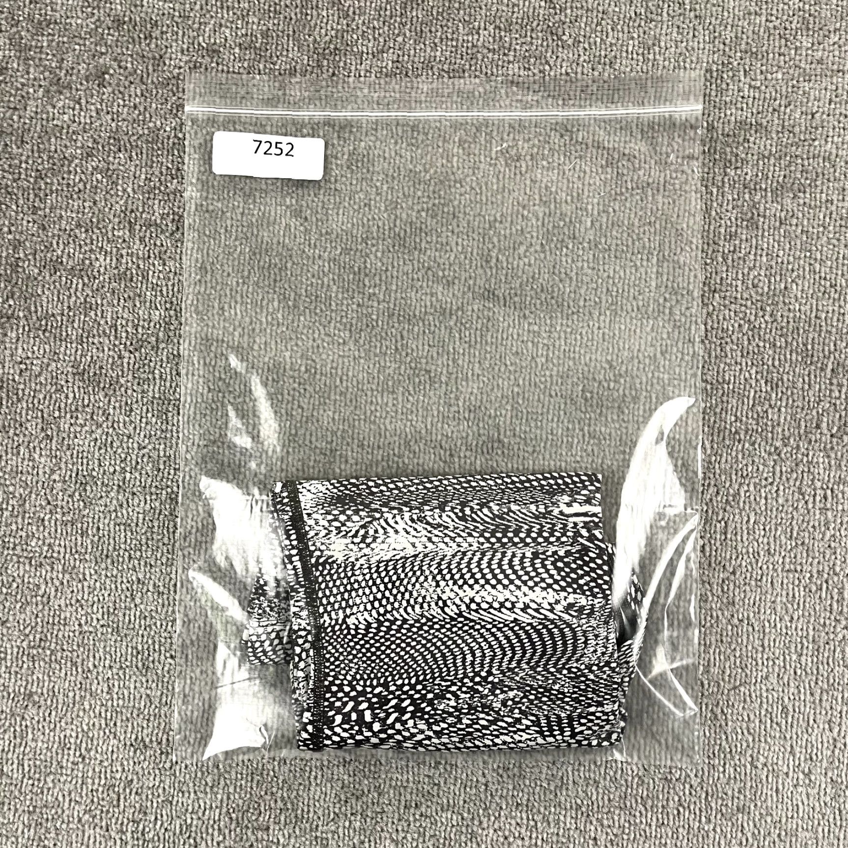 Lululemon LULULEMON Shirt Womens Size 6 Tank Top Cool Racerback Snakeskin White Black Gym Size M / US 6-8 / IT 42-44 - 6 Thumbnail