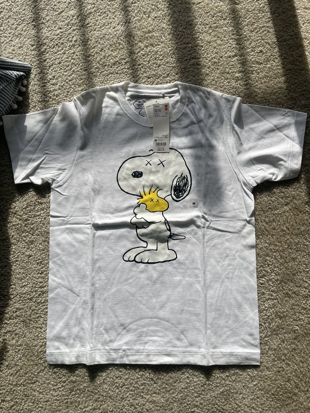 Kaws × Peanuts × Uniqlo Uniqlo Kaws Tee Asia Sizing Size US M / EU 48-50 / 2 - 2 Thumbnail