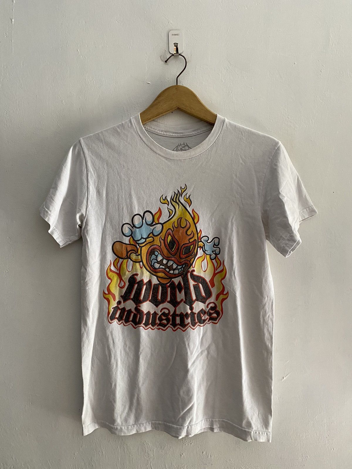 Vintage × World Industries 2000s world industries flame head tee Size US S / EU 44-46 / 1 - 1 Thumbnail