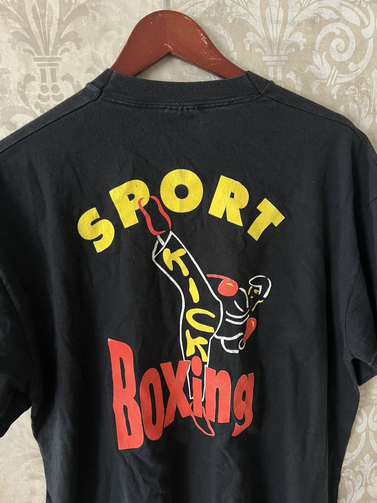 Vintage Vintage Kick Boxing Sport Tee T-Shirt Size US L / EU 52-54 / 3 - 6 Thumbnail